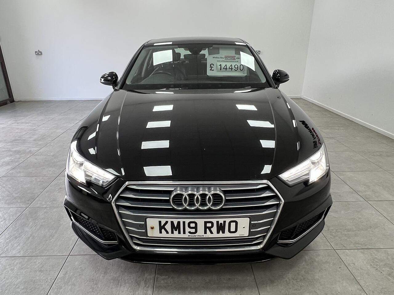 Audi A4 view 7