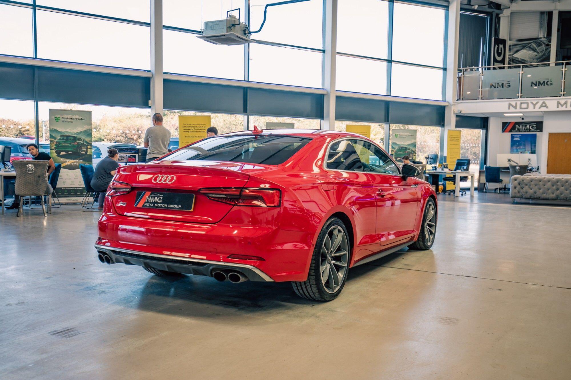 Audi S5 view 30