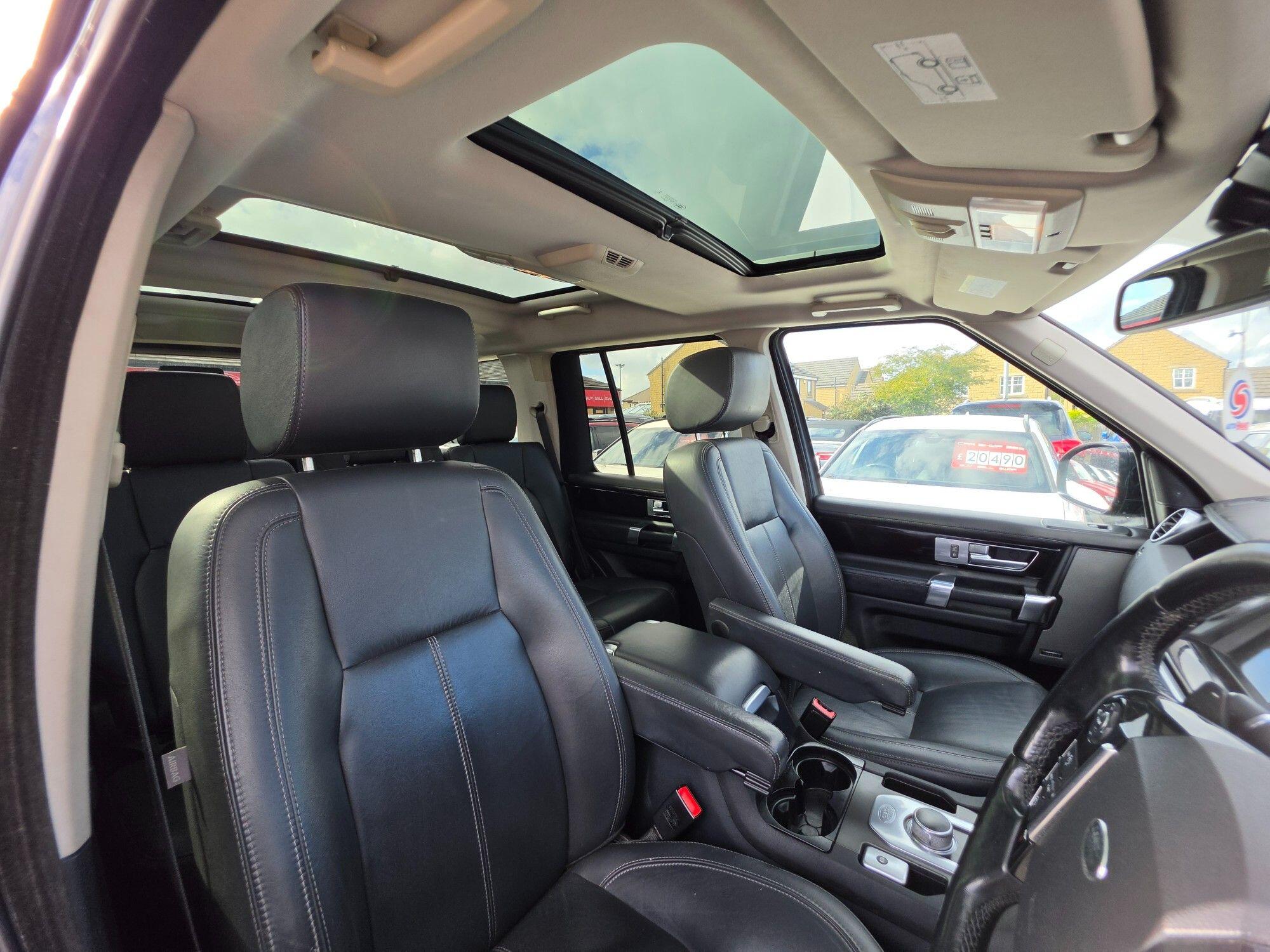 Land Rover Discovery view 25