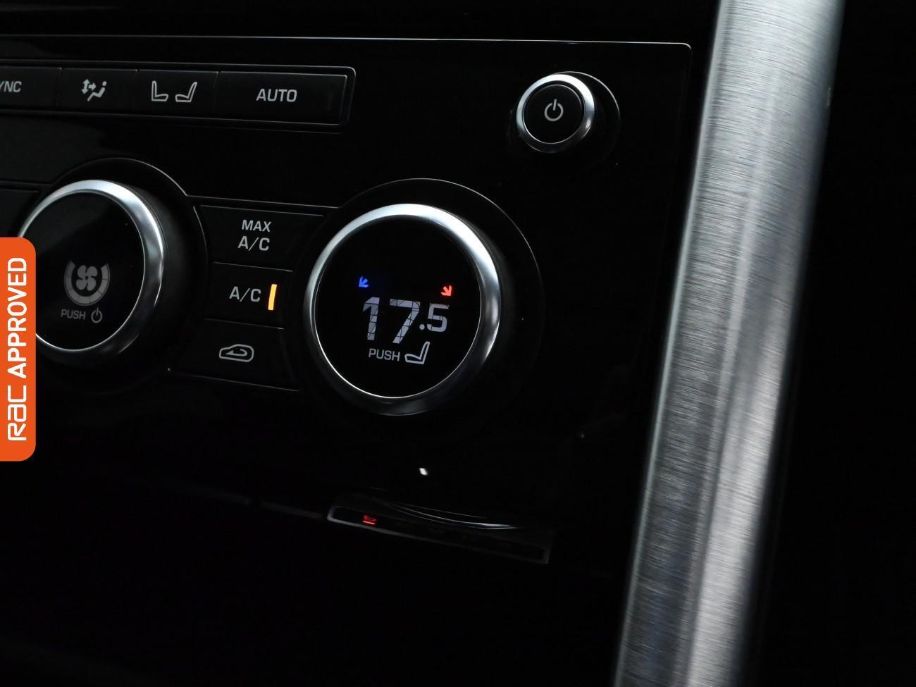 Land Rover Discovery view 19