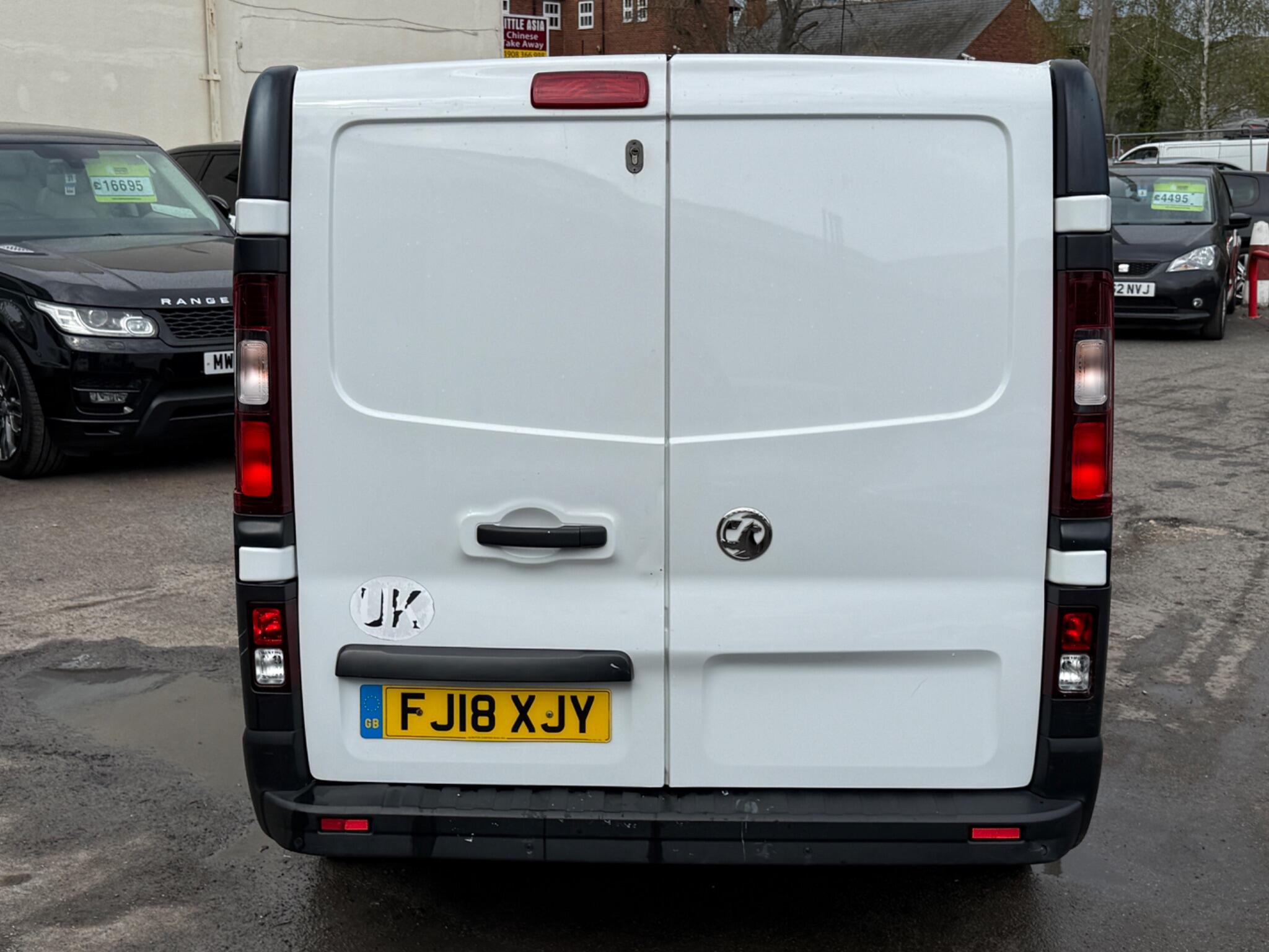 Vauxhall Vivaro - Image 17