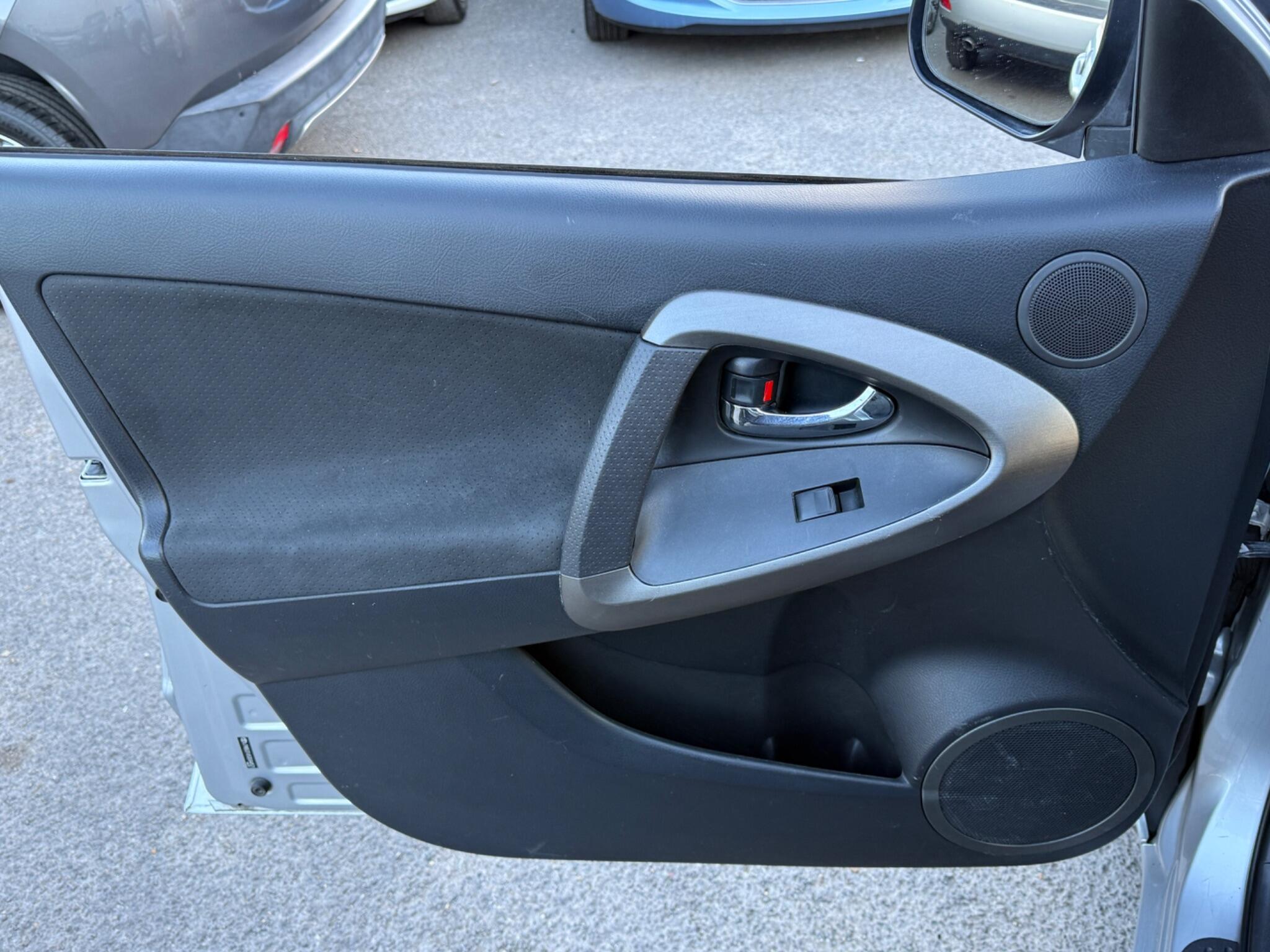Toyota RAV4 - Image 54