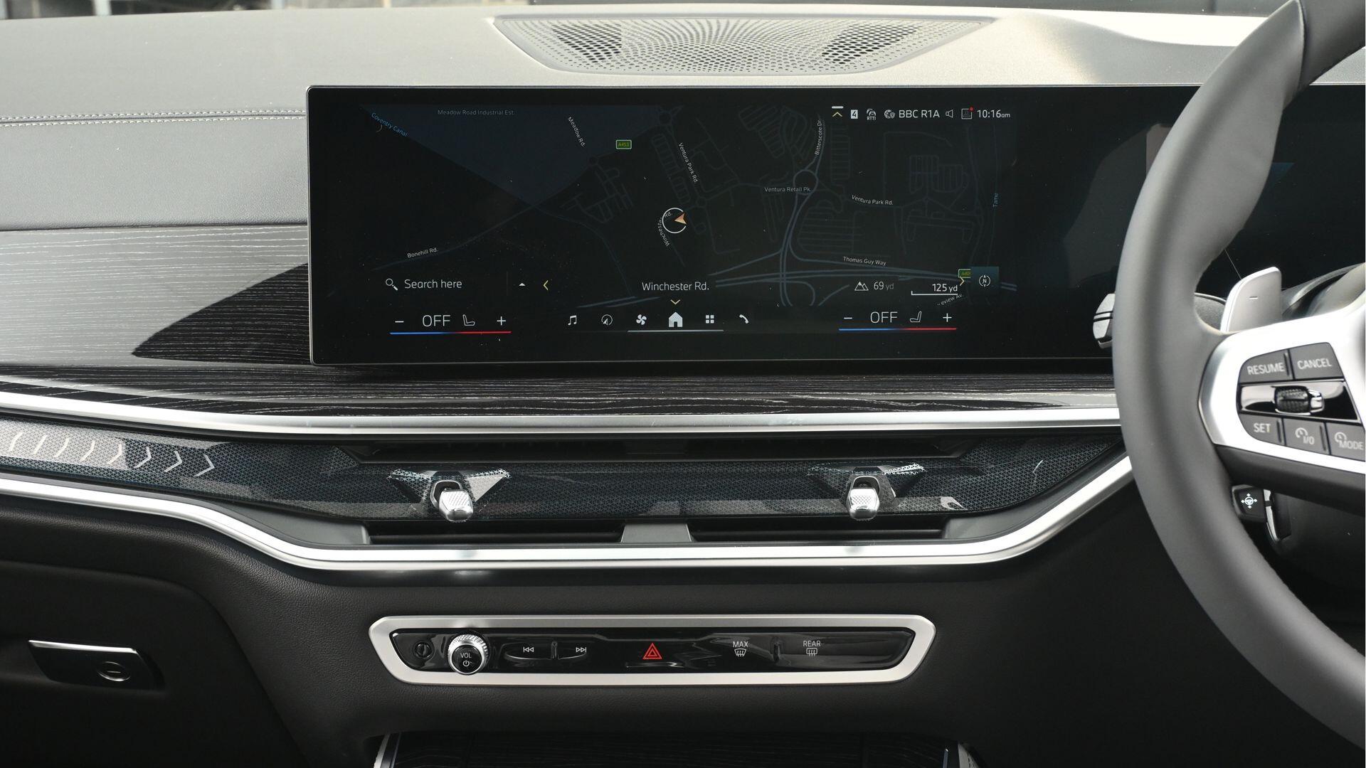 BMW X5 view 8