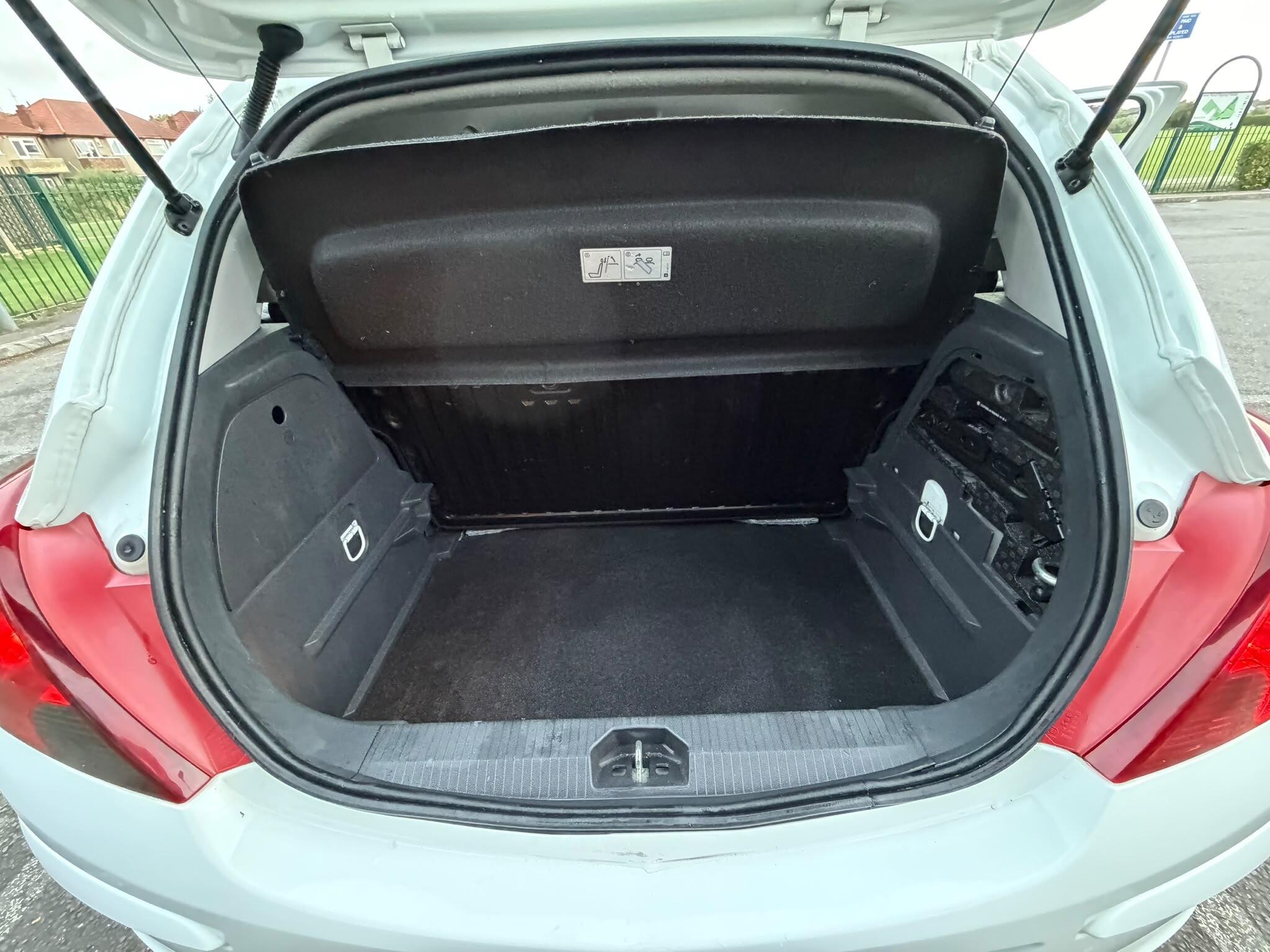 Vauxhall Corsa view 16