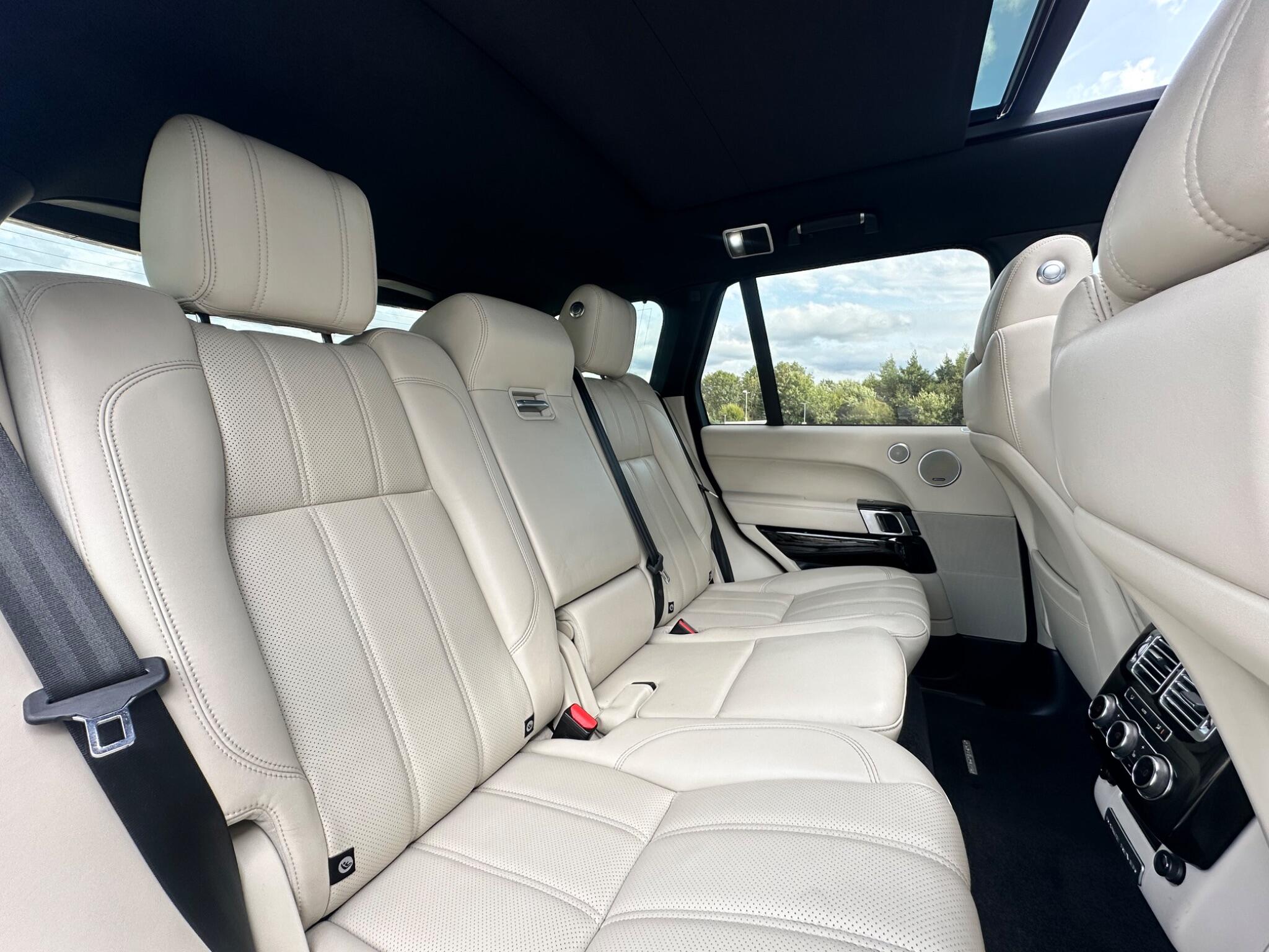 Land Rover Range Rover view 36