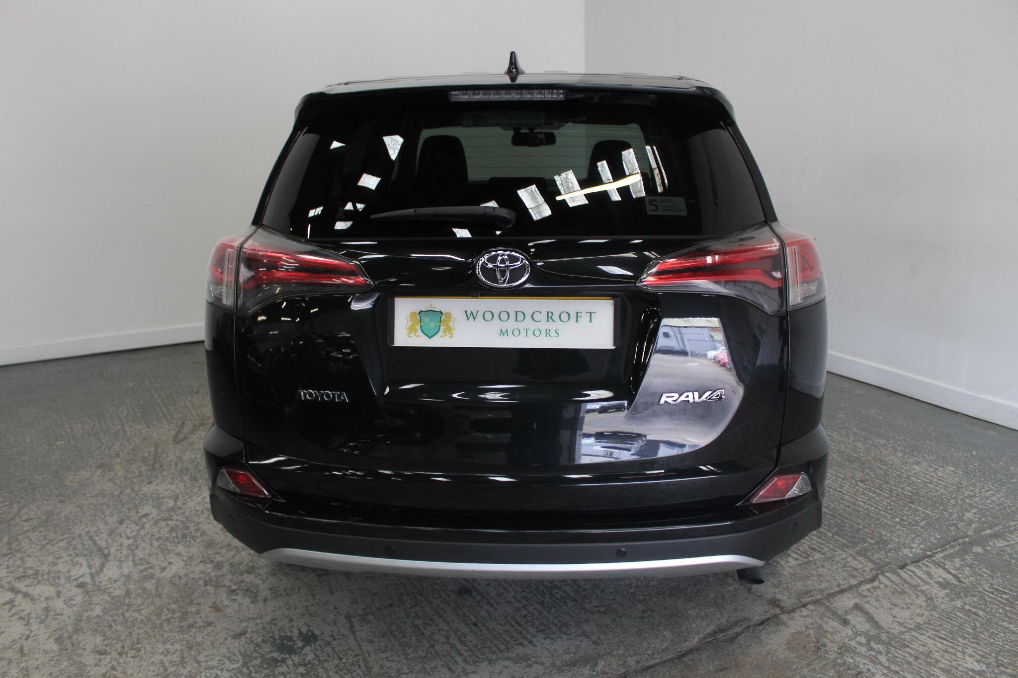 Toyota Rav4 view 14