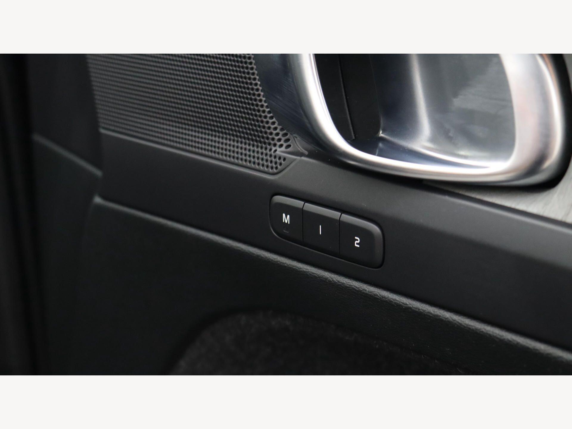 Volvo XC40 view 33