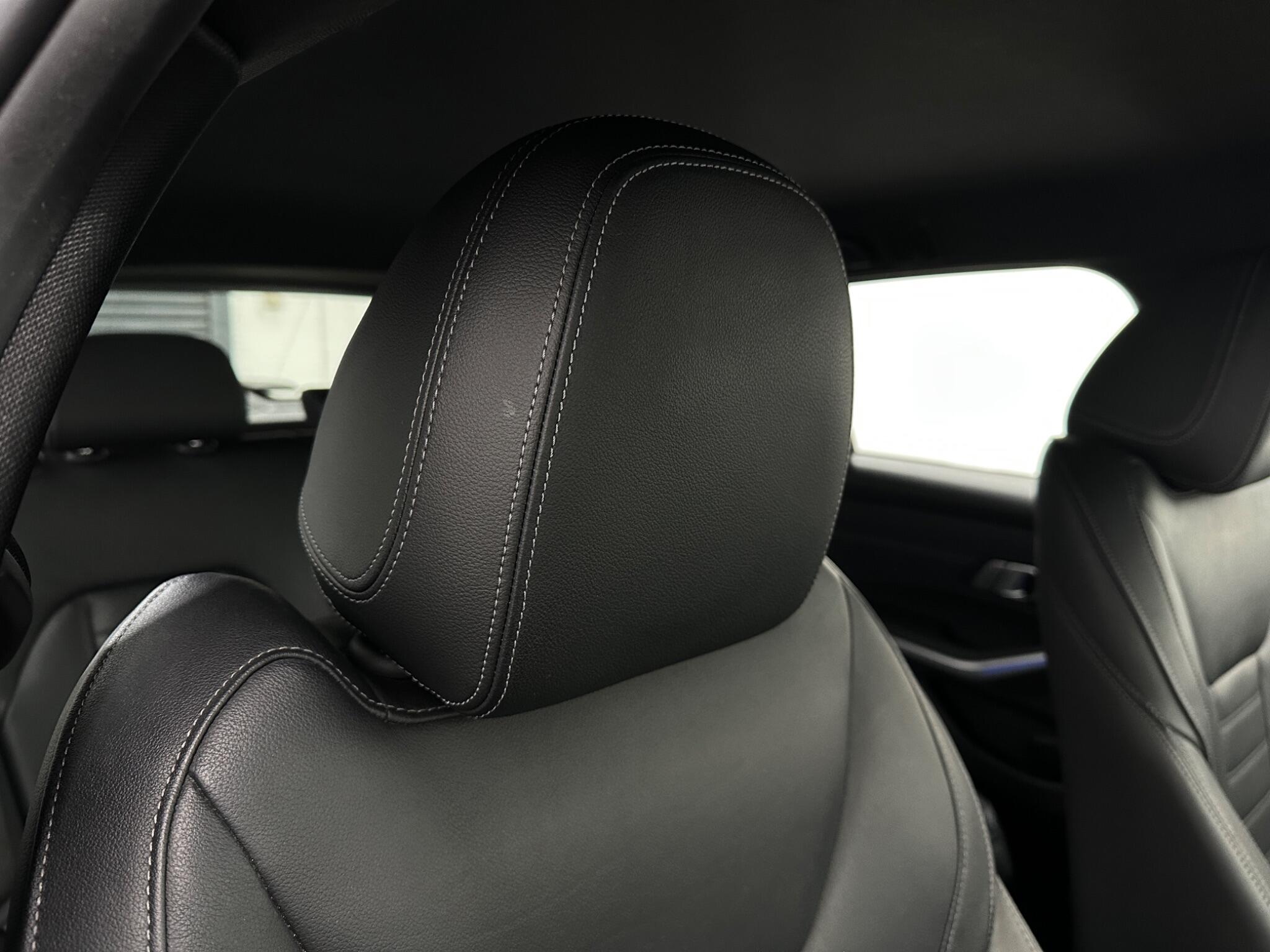 BMW 3 Series view 33