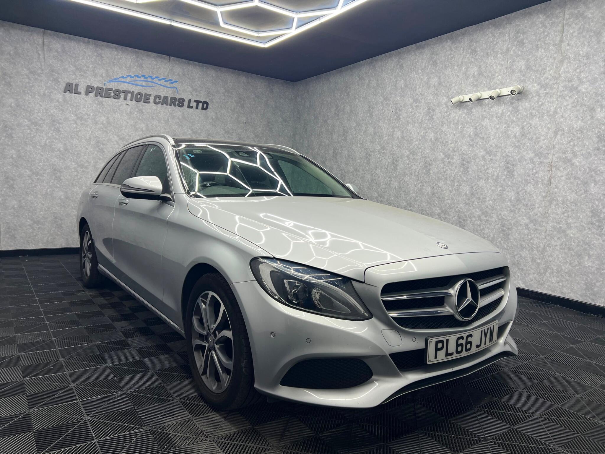 Mercedes-Benz C Class view 3