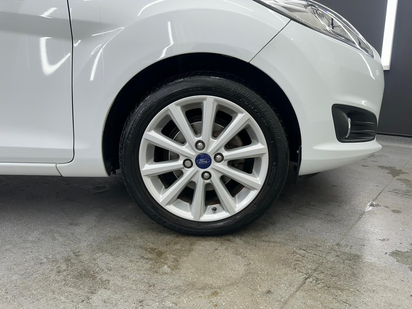 Ford Fiesta view 17