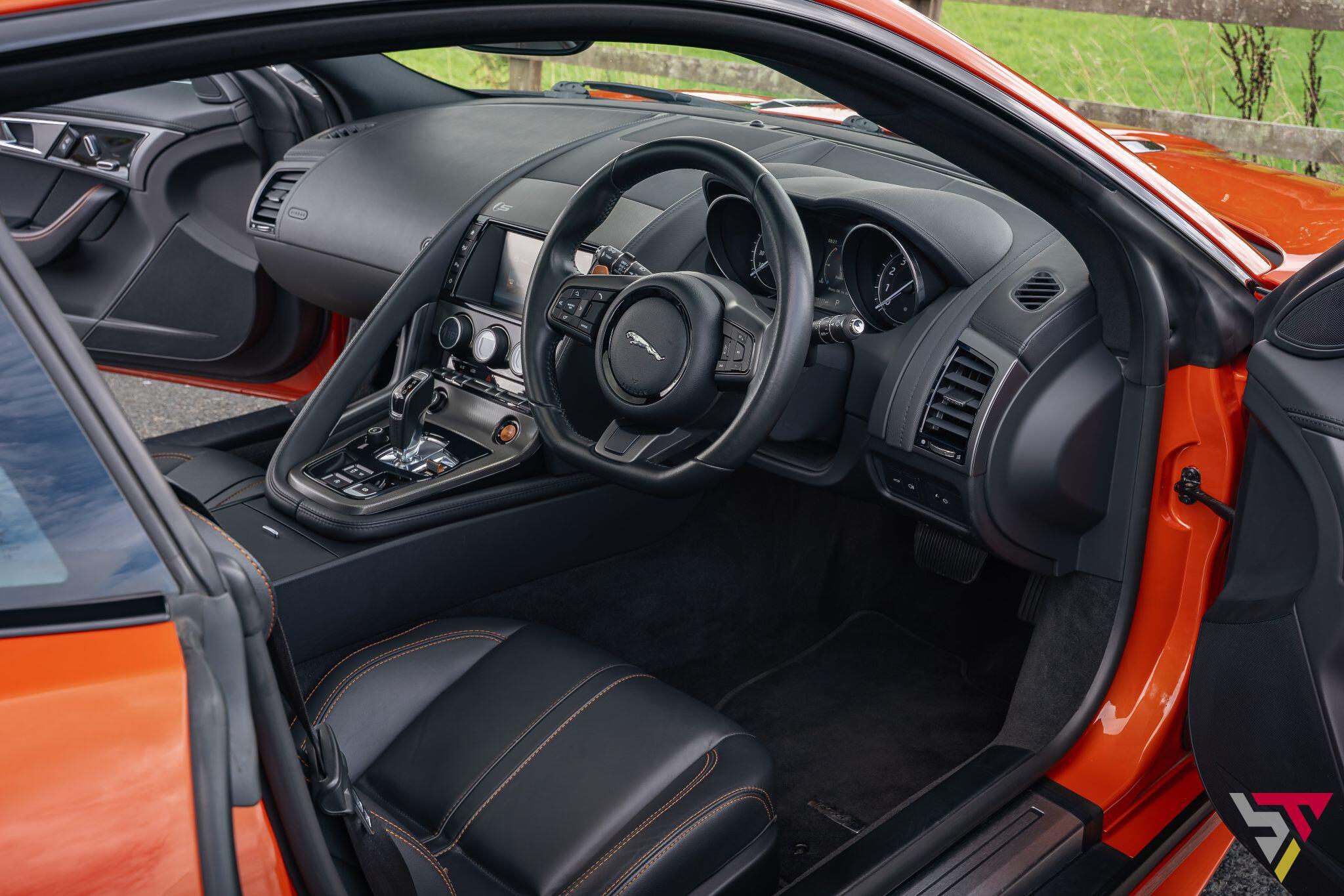 Jaguar F-Type view 16