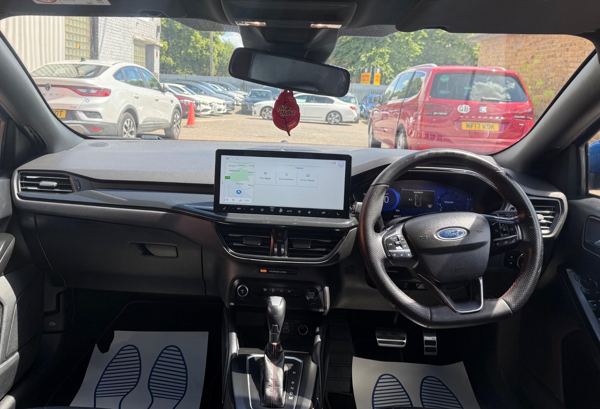 Ford Focus view 18
