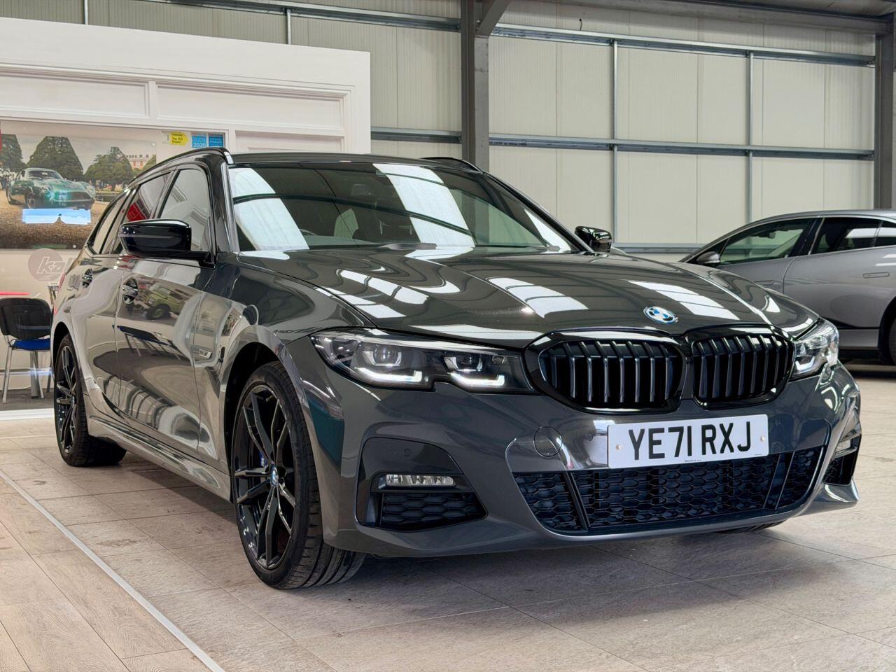 BMW 3 Series view 9