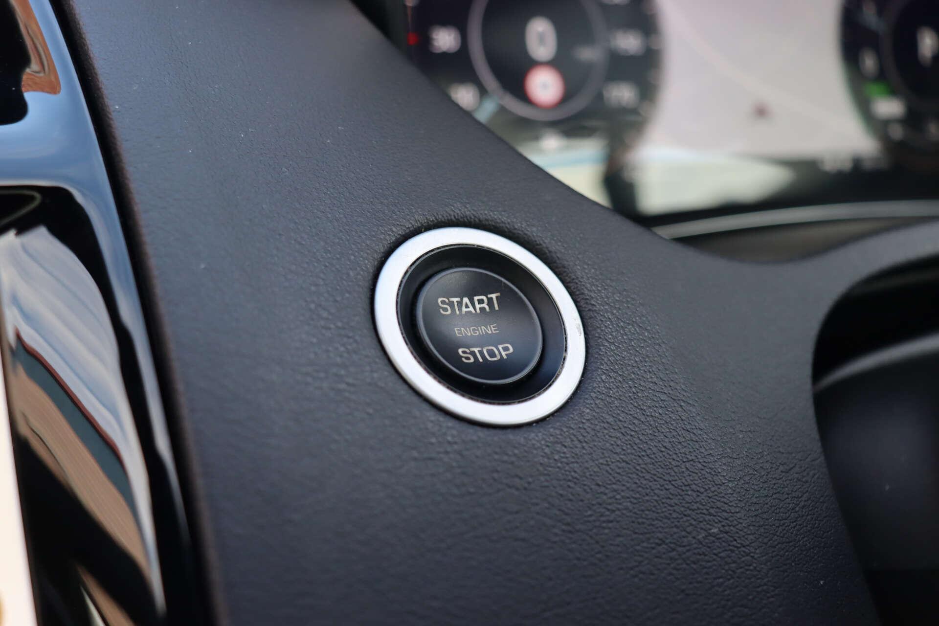 Jaguar E-Pace view 39