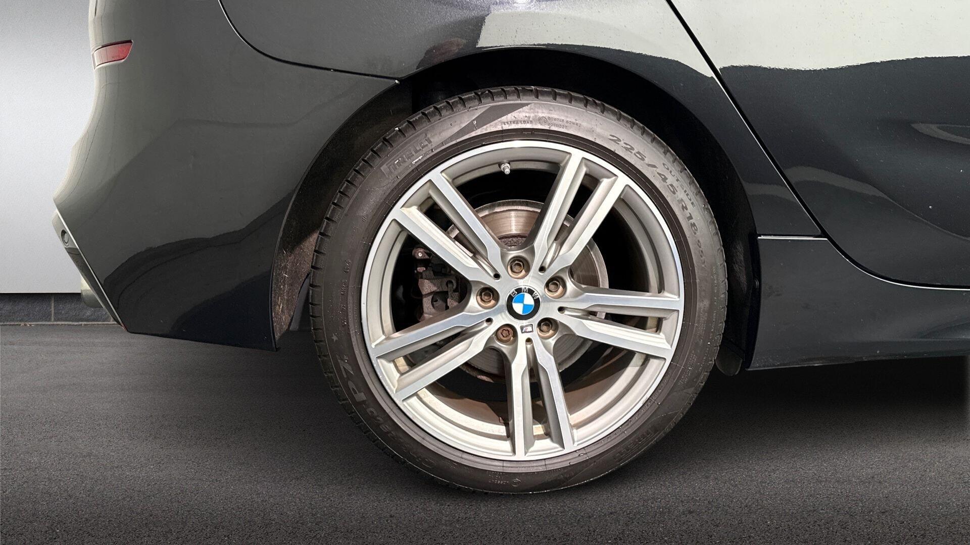 BMW 2 Series view 14