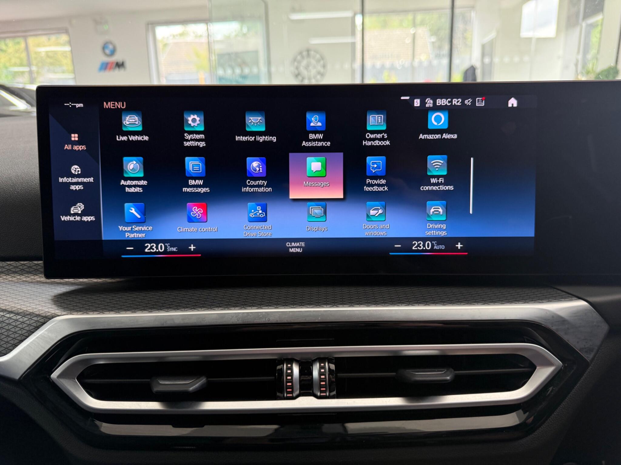BMW 3 Series view 19