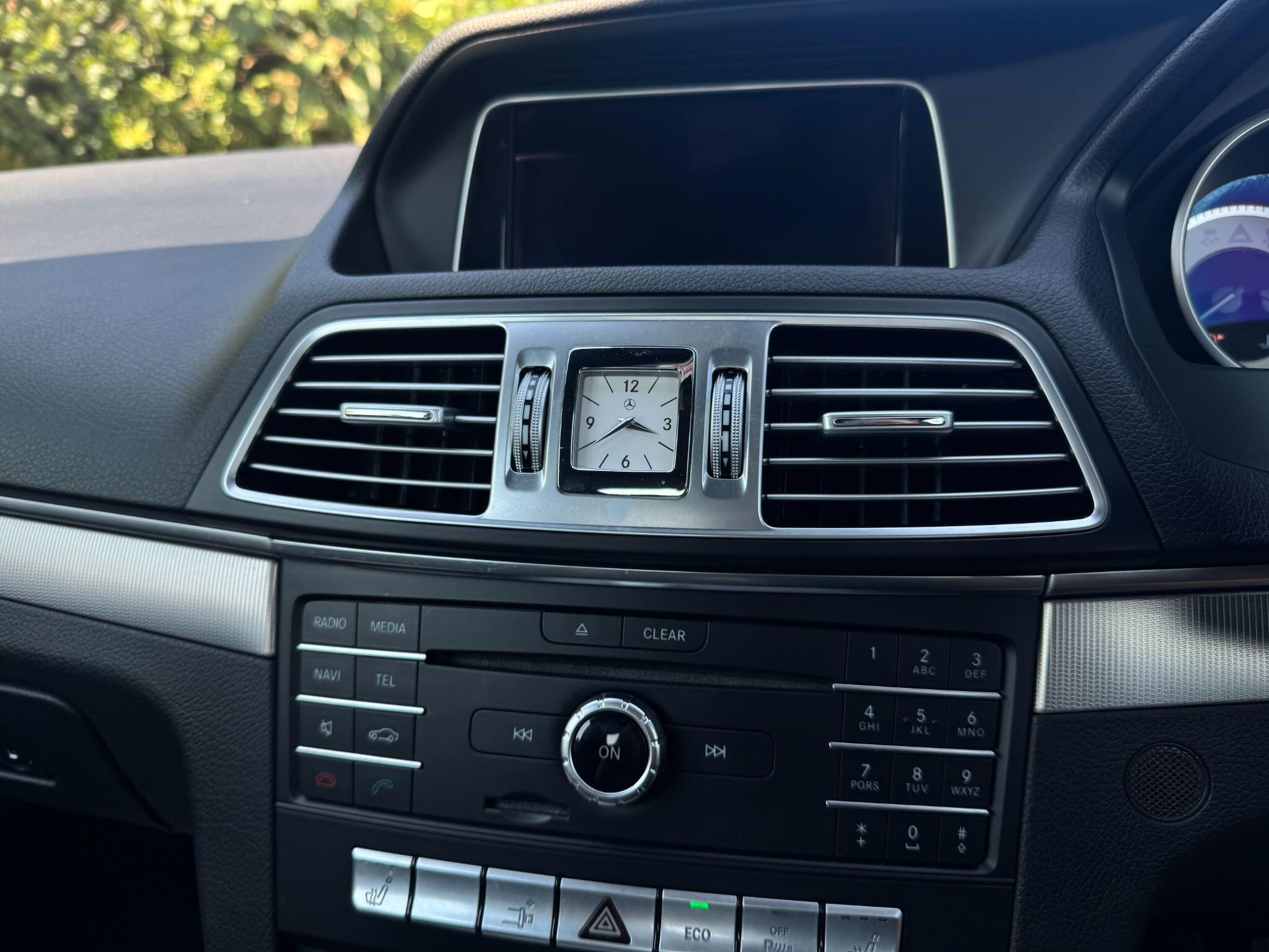Mercedes-Benz E Class view 22