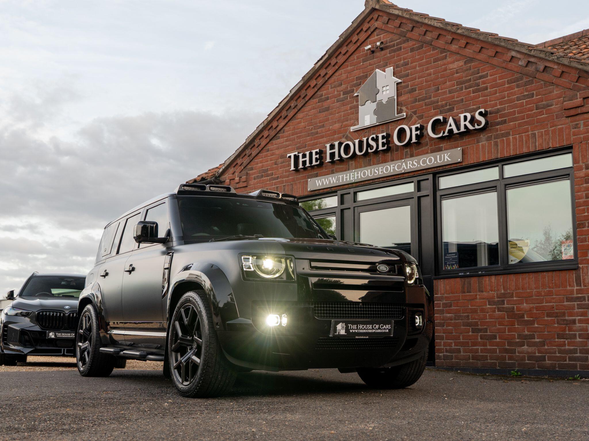Land Rover Defender view 3