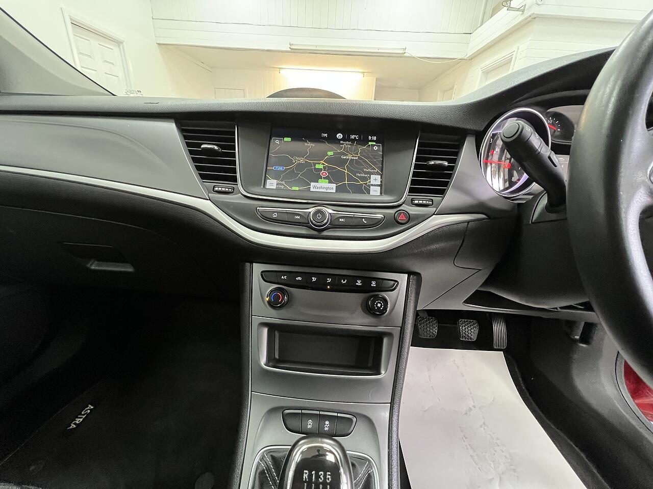 Vauxhall Astra view 12