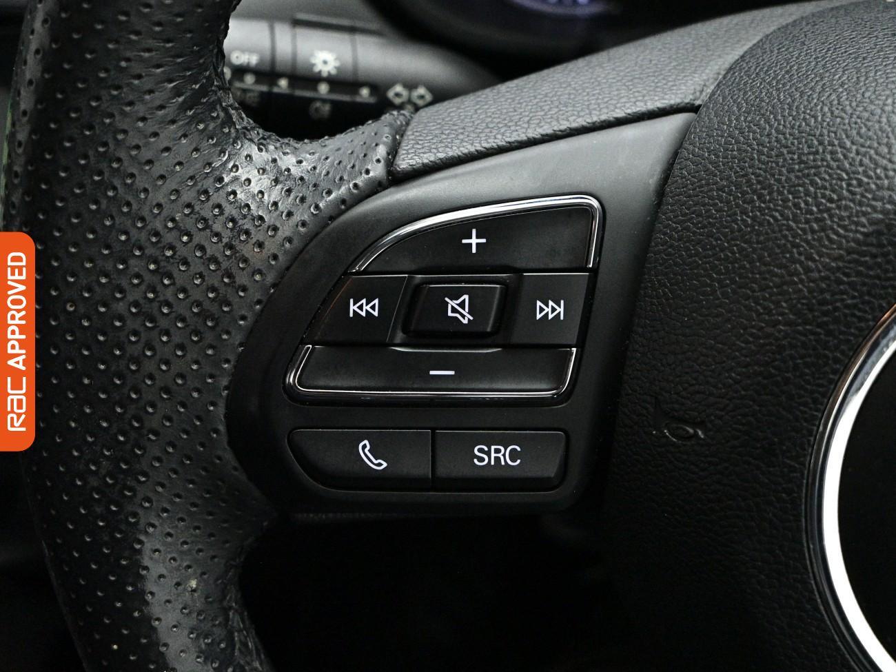 MG MG5 view 22