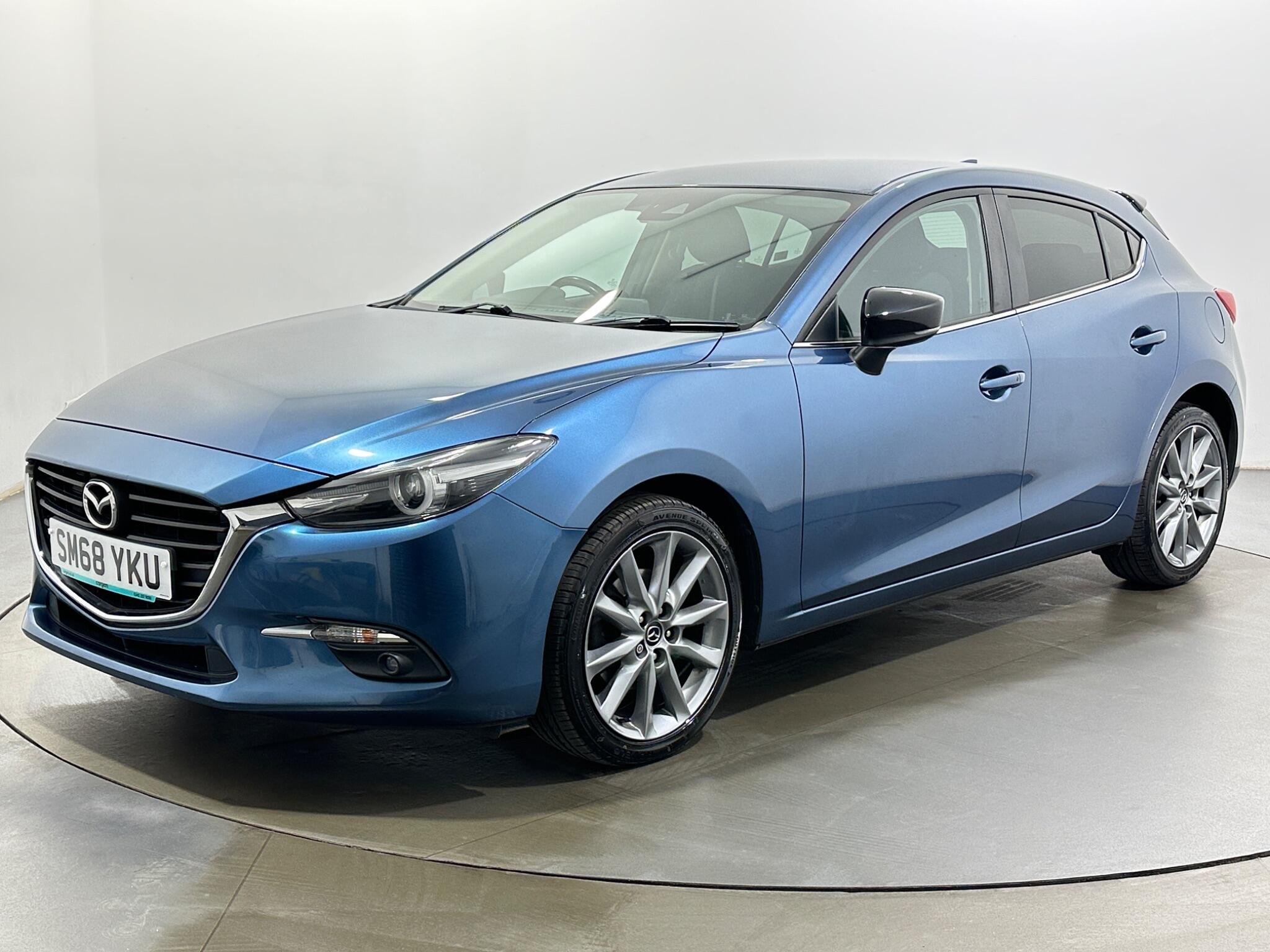 Mazda Mazda3 view 4