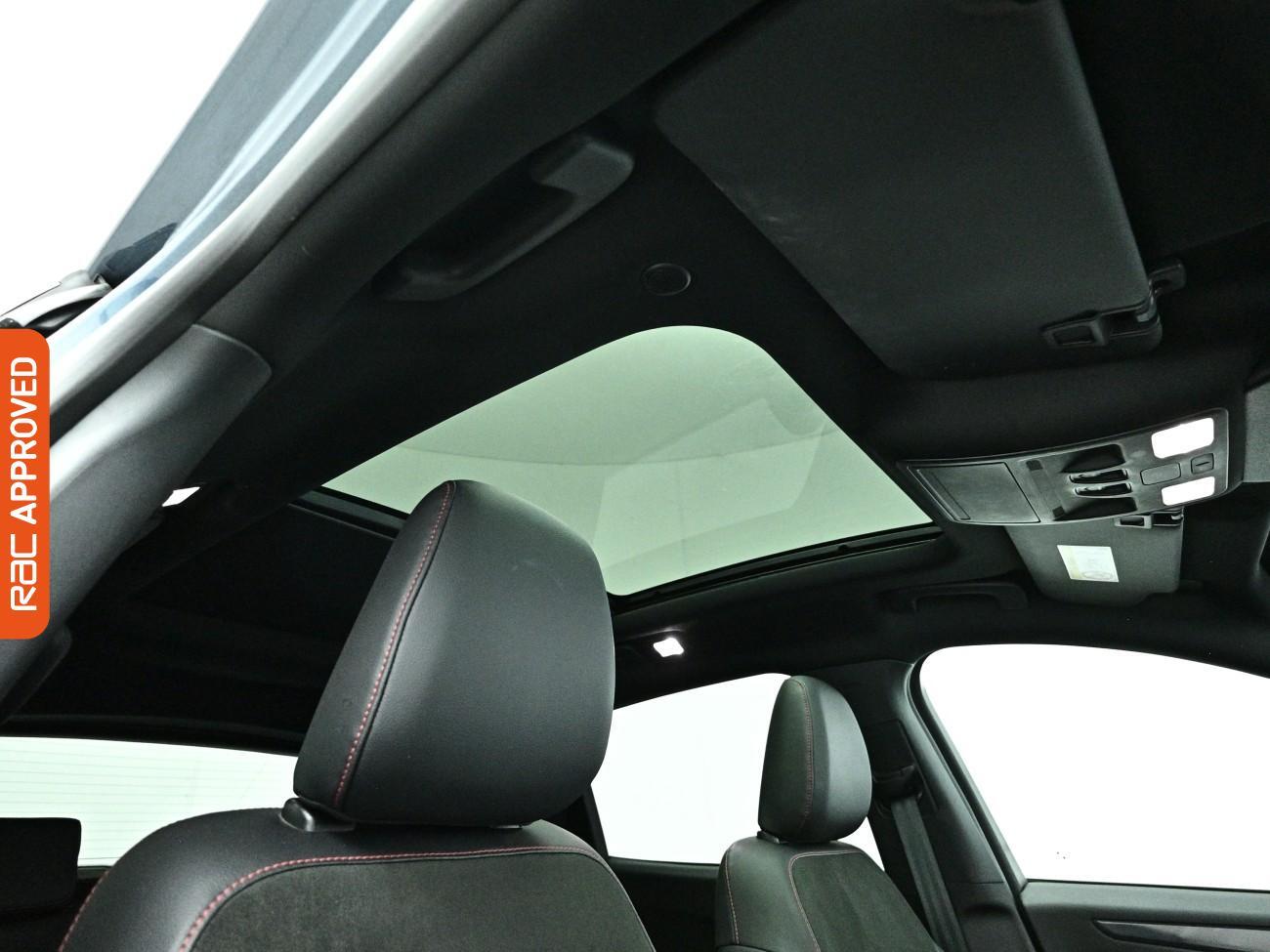 Ford Kuga view 3
