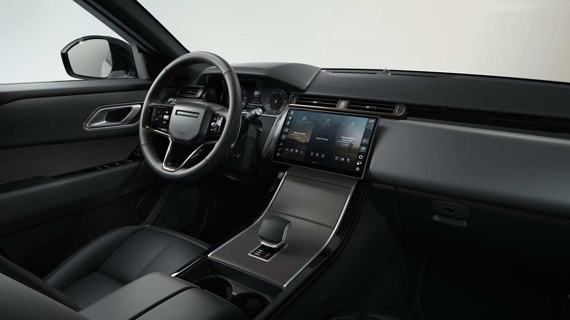 Land Rover Range Rover Velar view 4