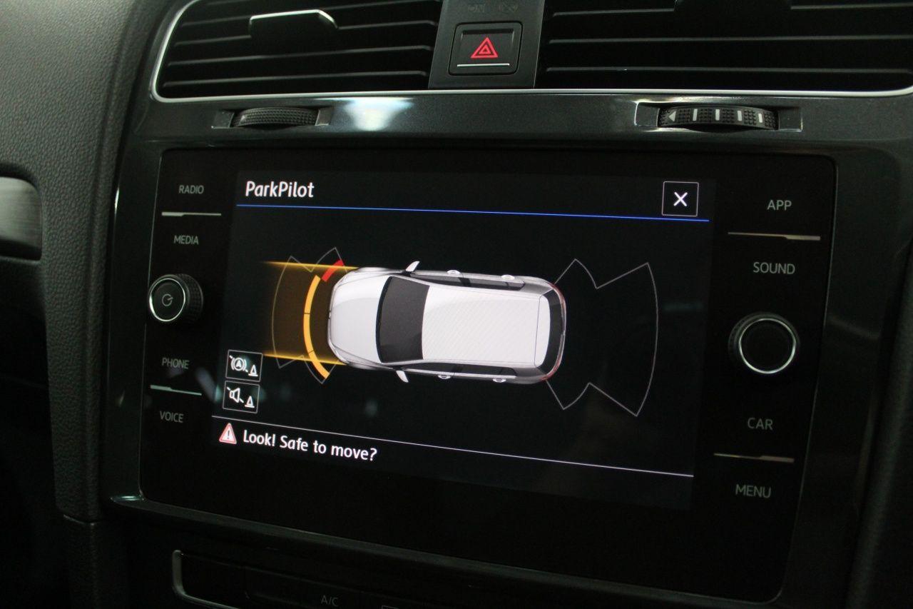 Volkswagen Golf view 35