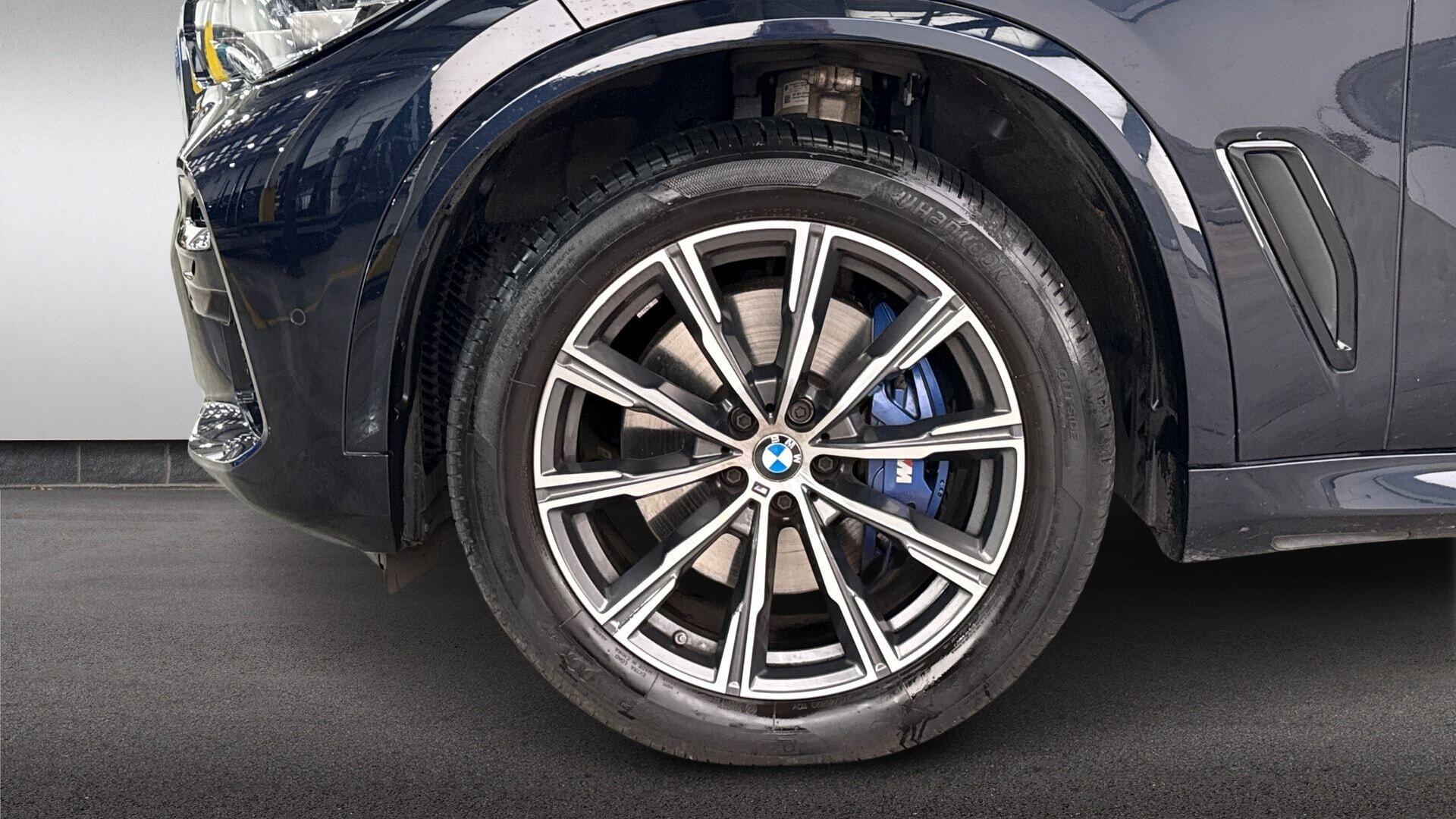 BMW X5 view 14