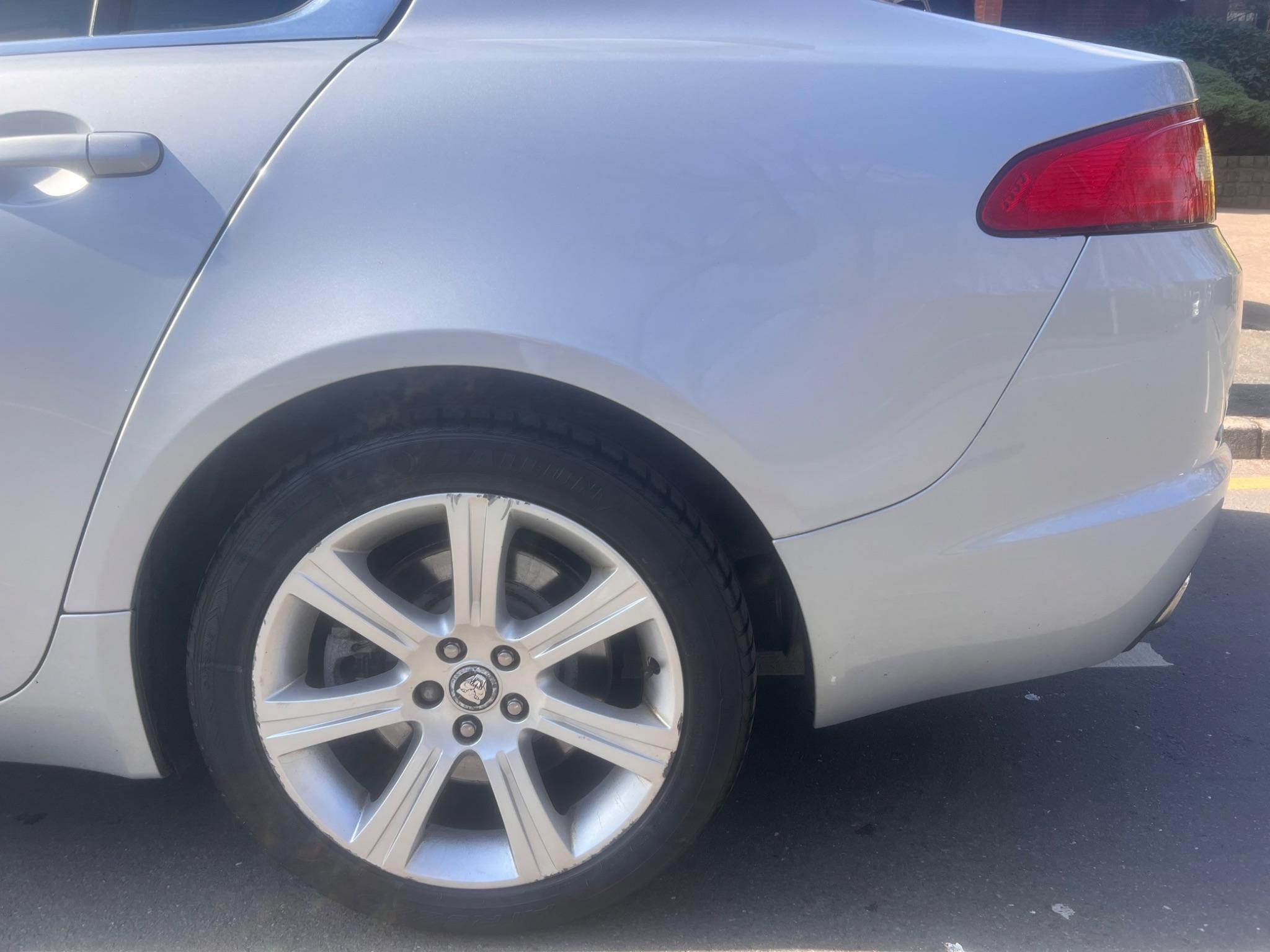 2011 Jaguar XF 3.0d V6 Luxury Auto Euro 5 4dr • 95,964 miles image 8