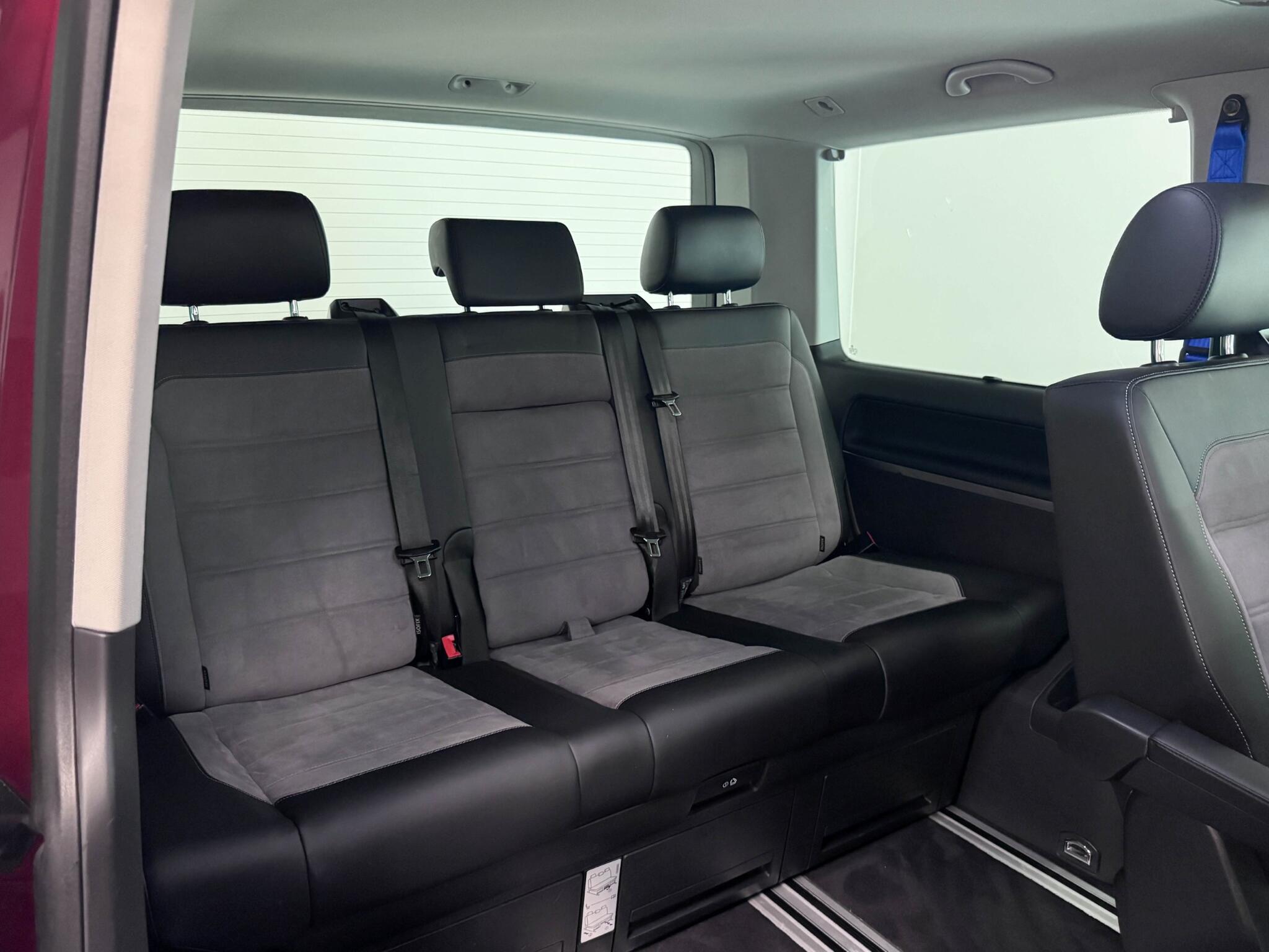 Volkswagen Caravelle view 30