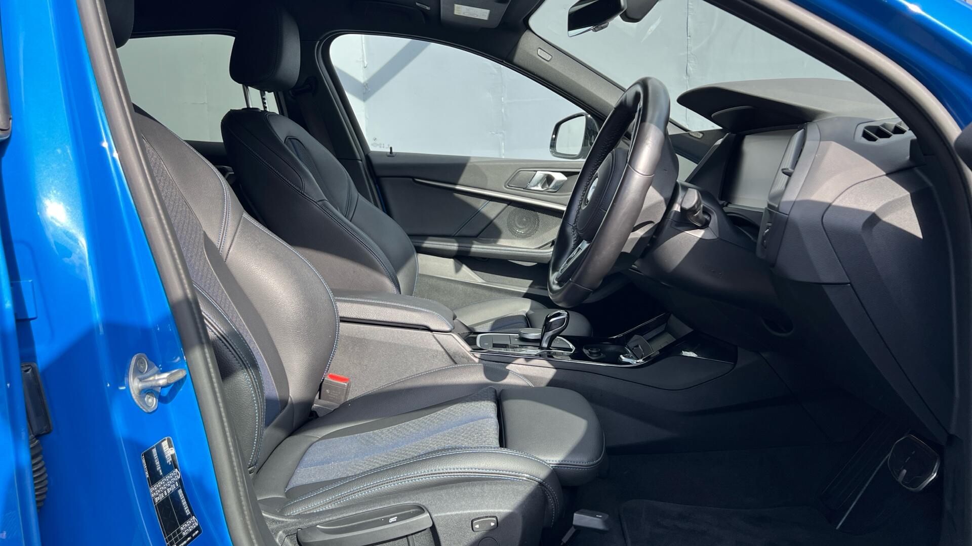 BMW 1 Series view 11