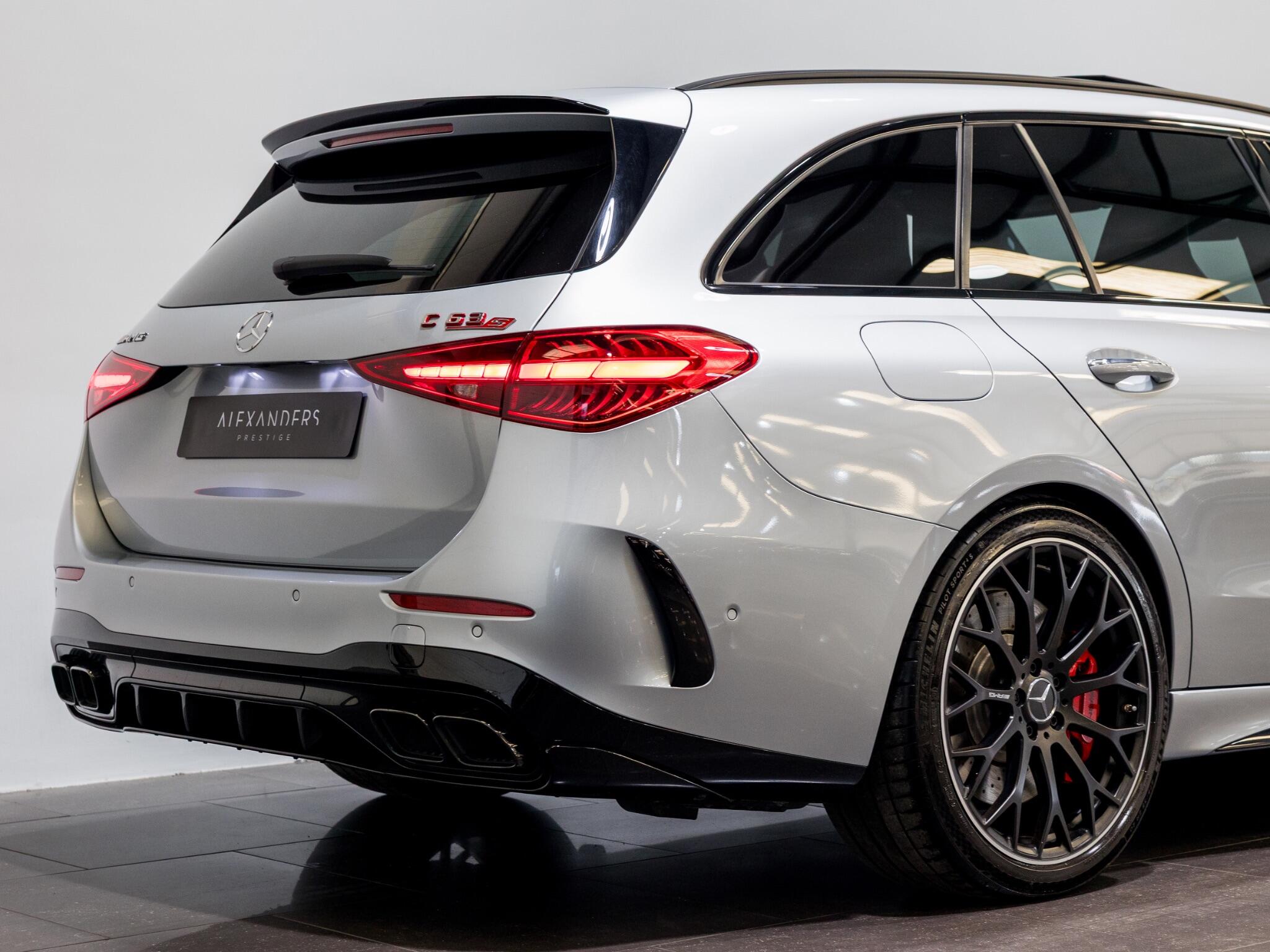 Mercedes-Benz C Class view 13