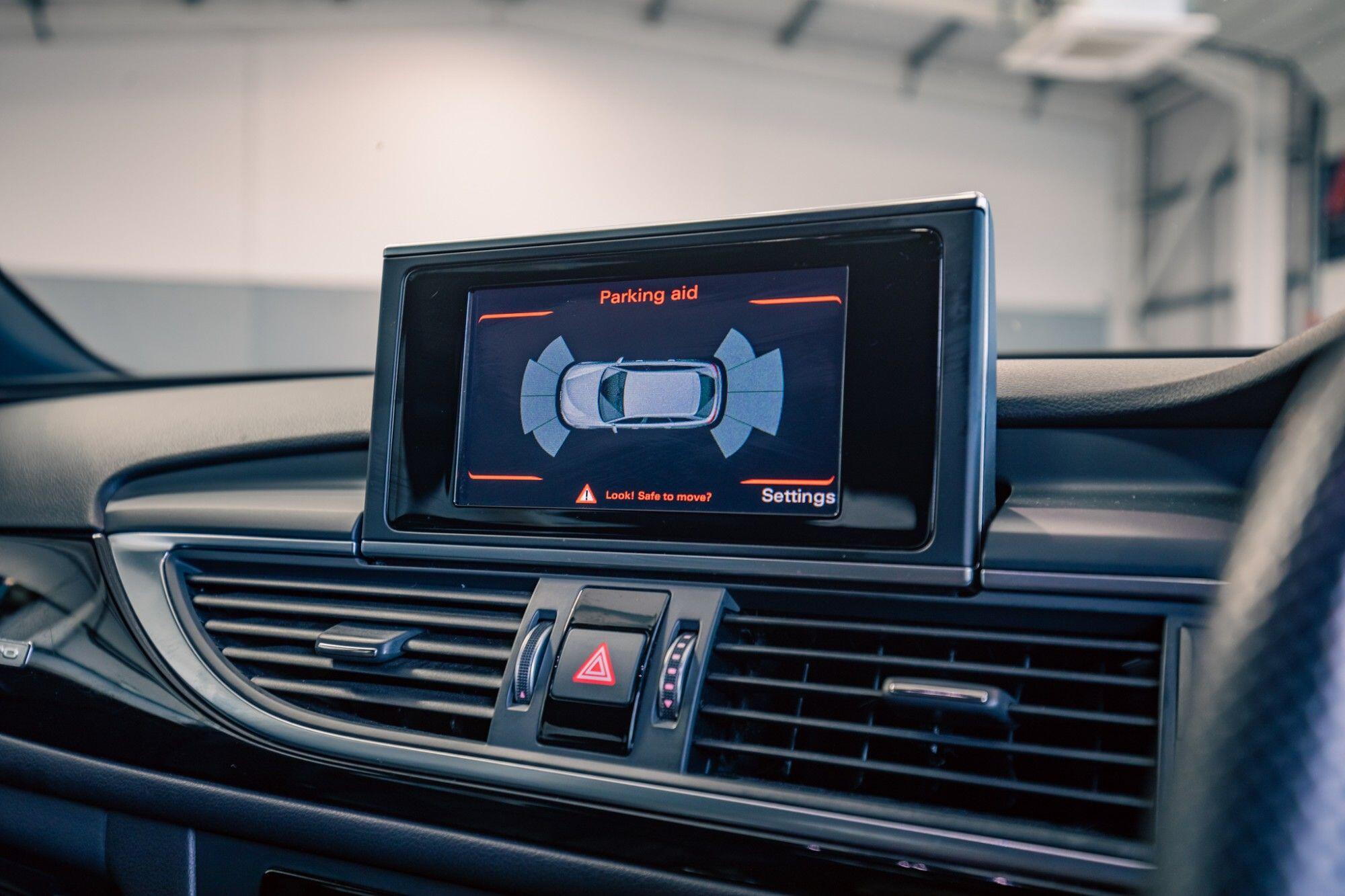 Audi A6 view 19