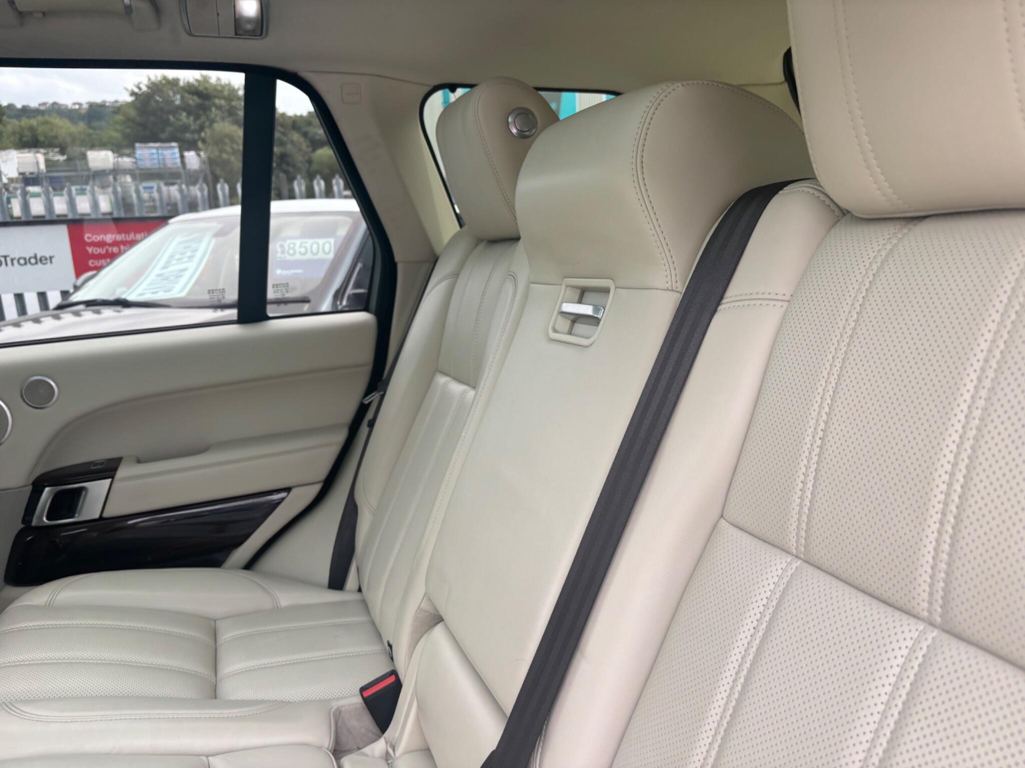 Land Rover Range Rover view 51