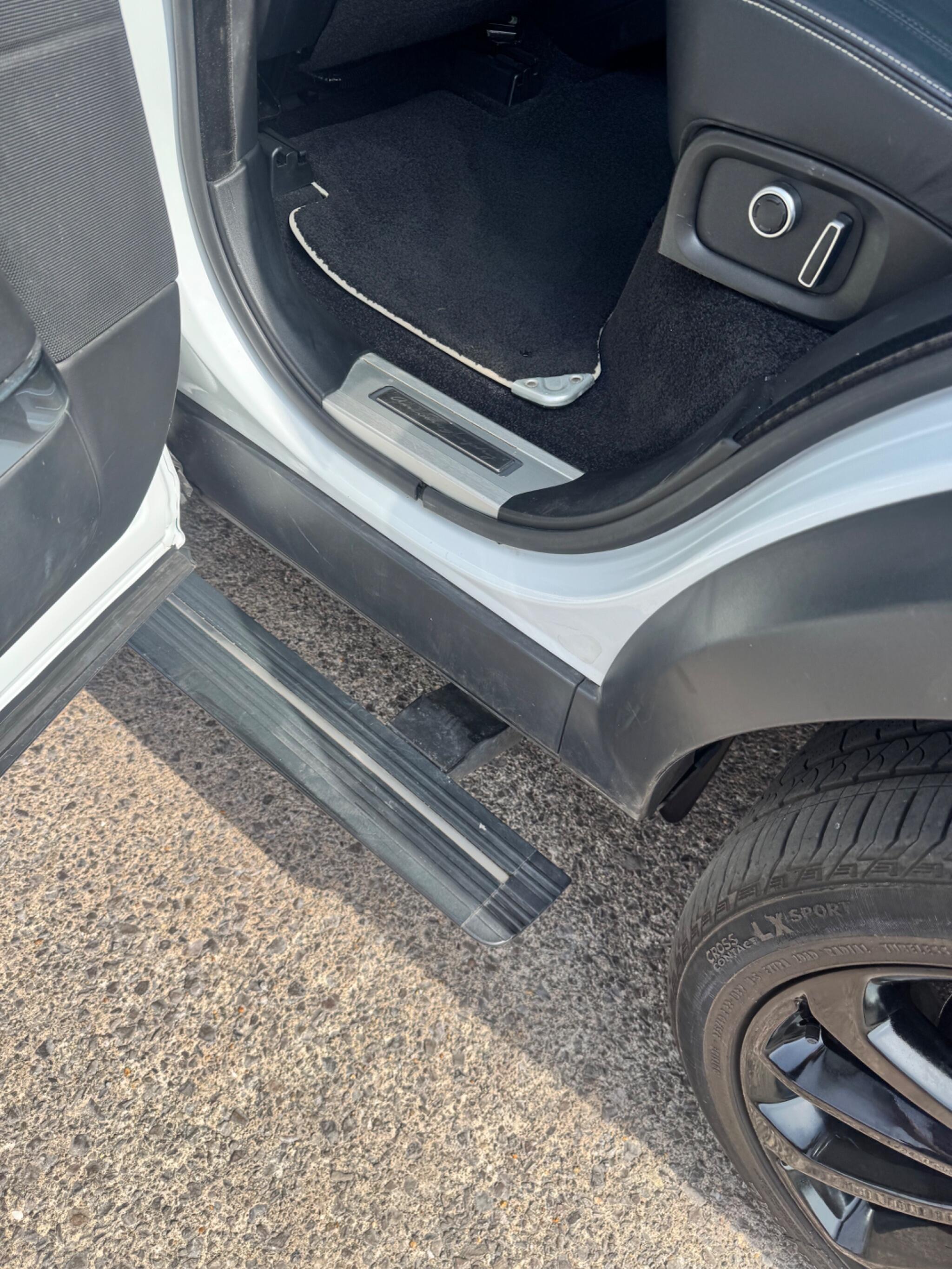 Land Rover Range Rover view 54