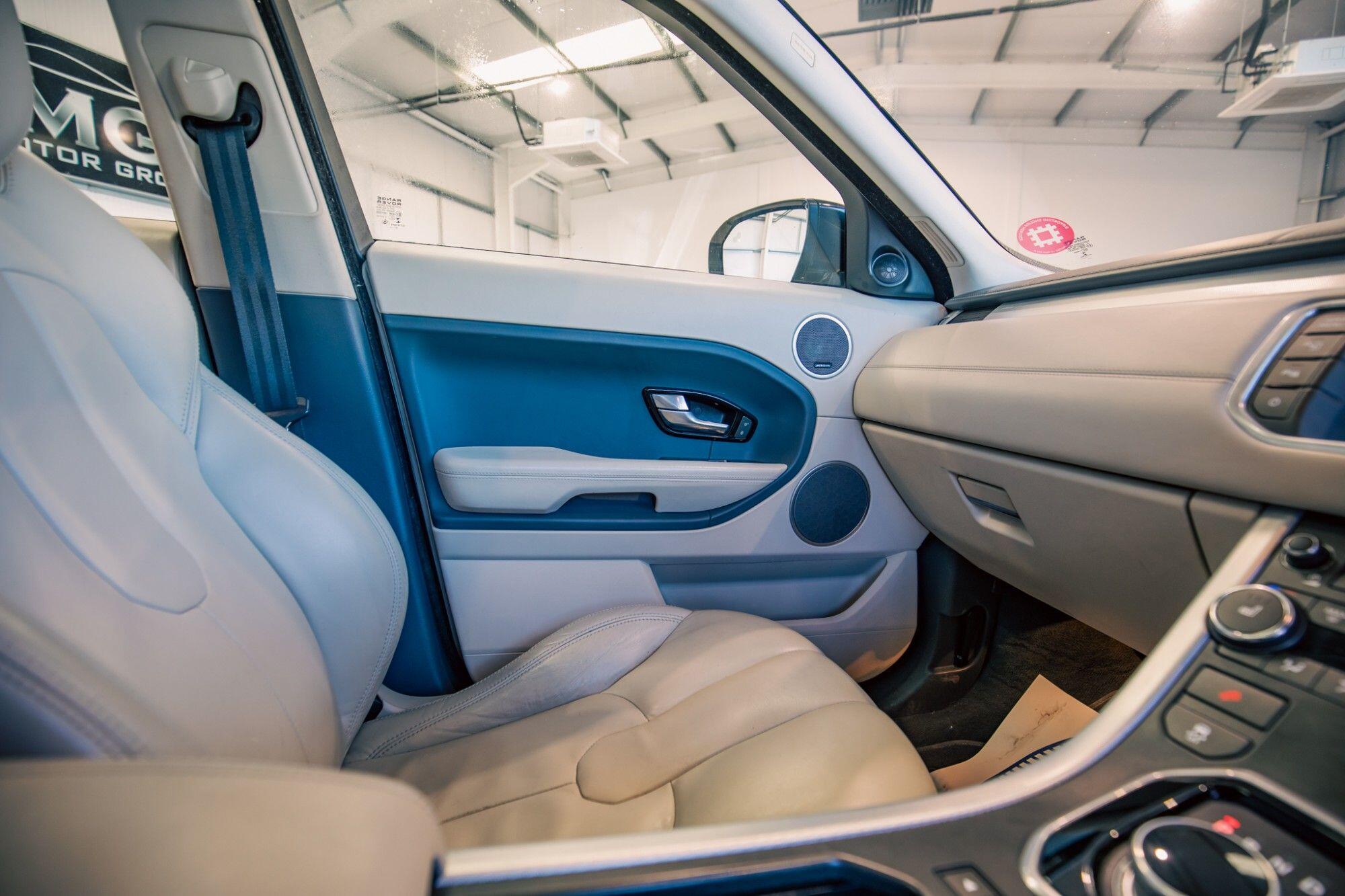 Land Rover Range Rover Evoque view 20
