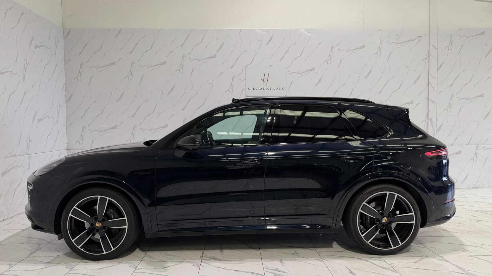 Porsche Cayenne view 43