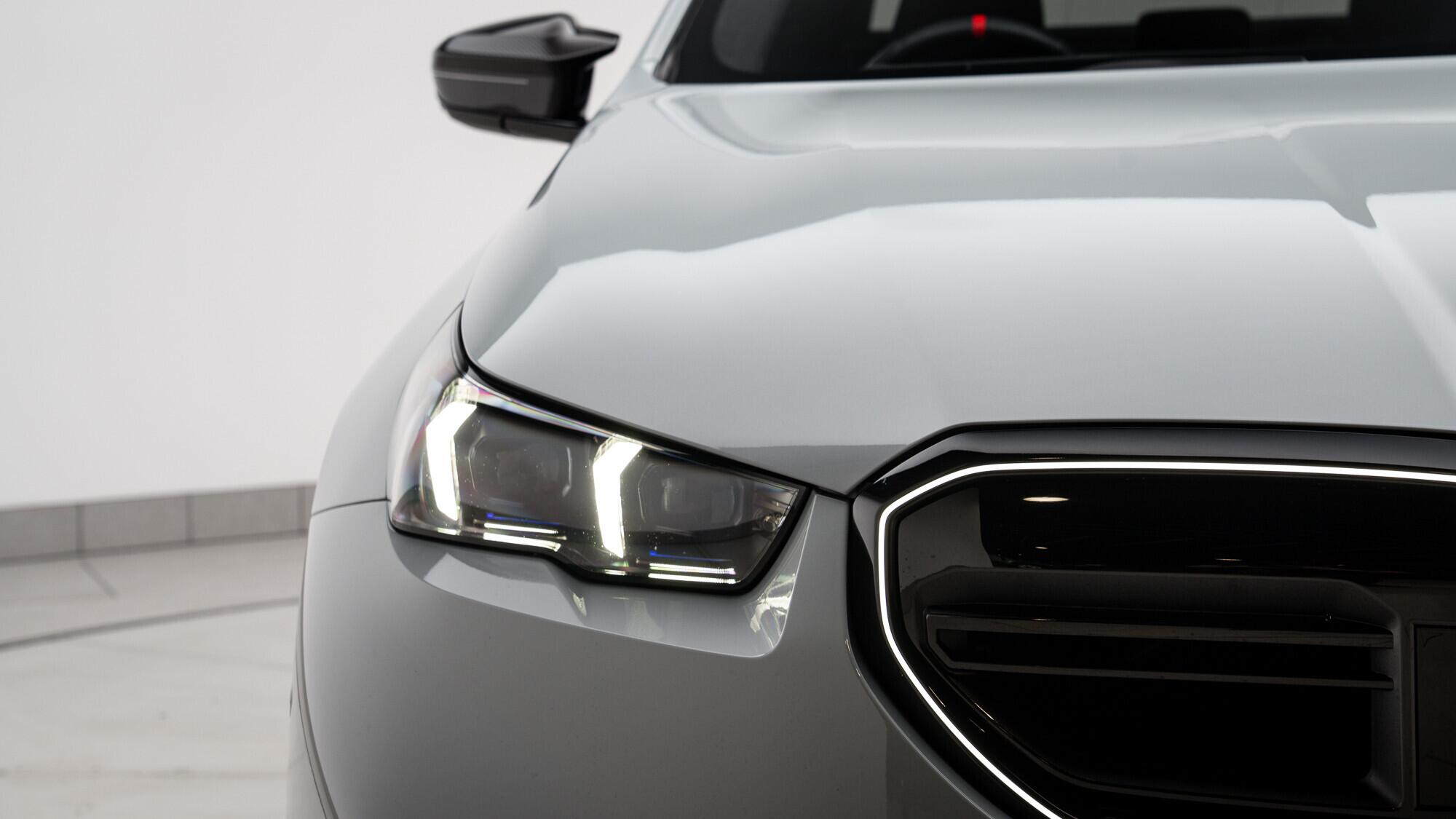 BMW M5 view 7