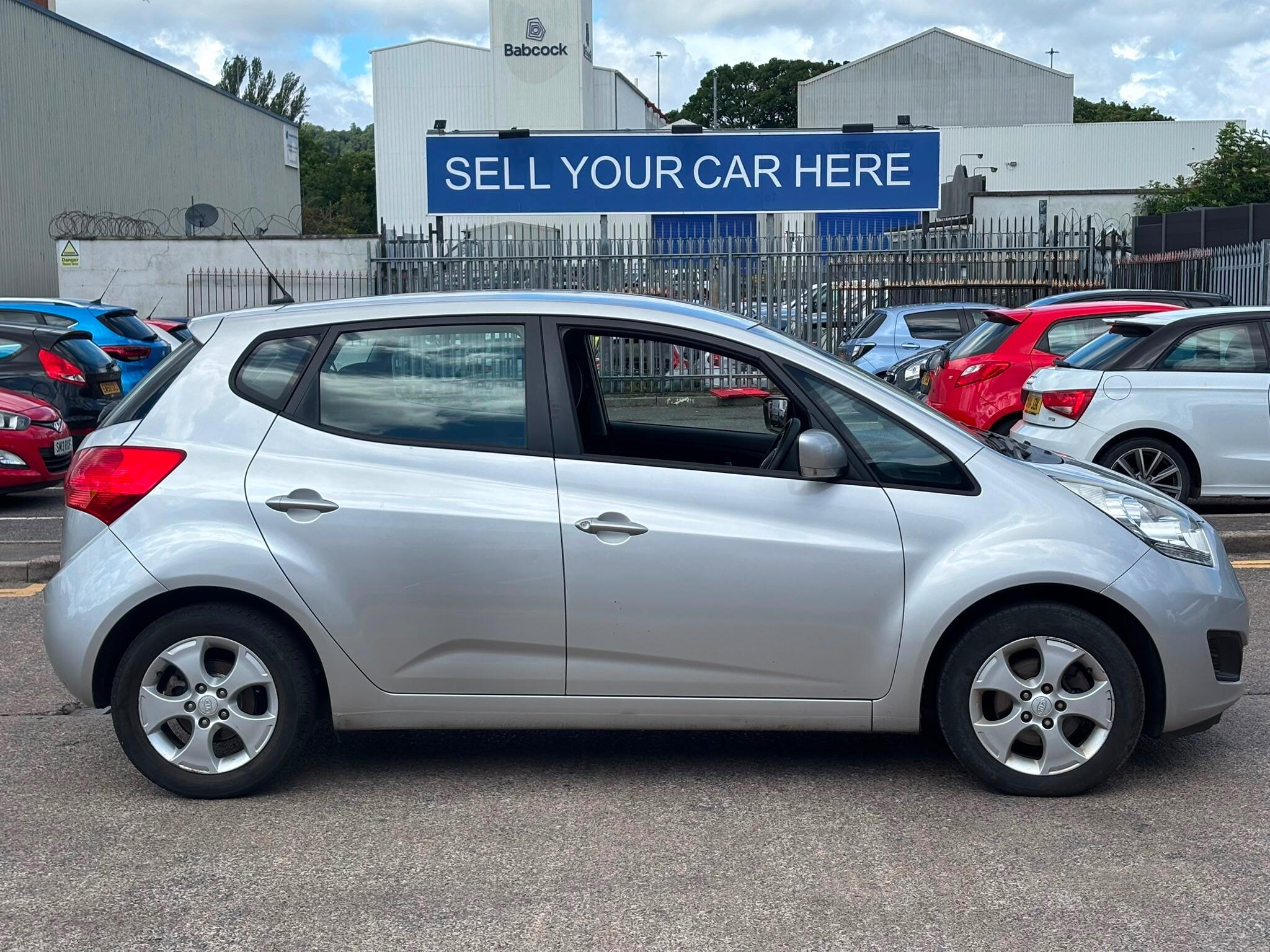 Kia Venga view 19
