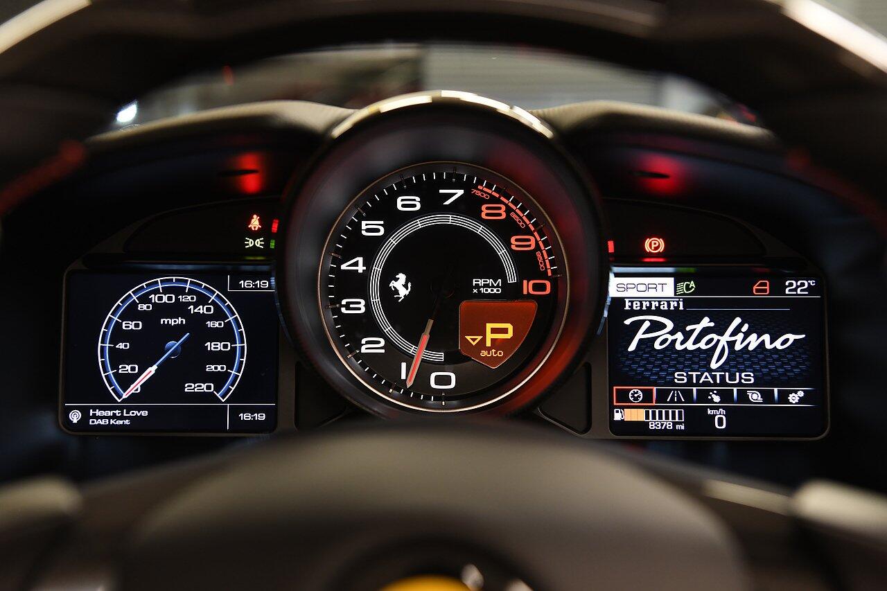 Ferrari Portofino view 23