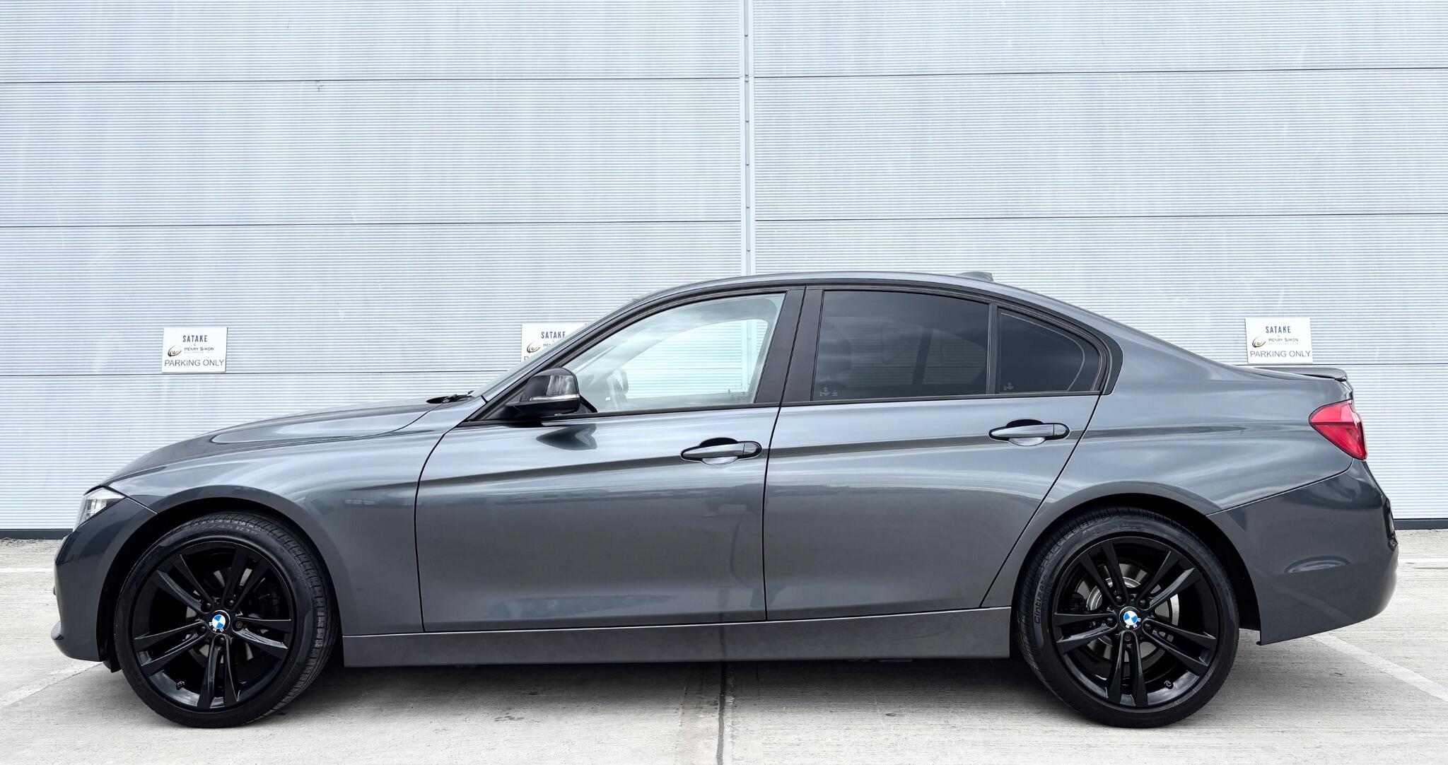 BMW 3 Series view 10