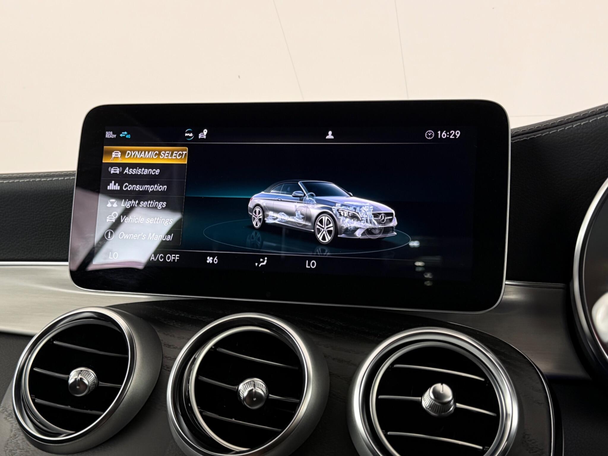 Mercedes-Benz C-Class view 26