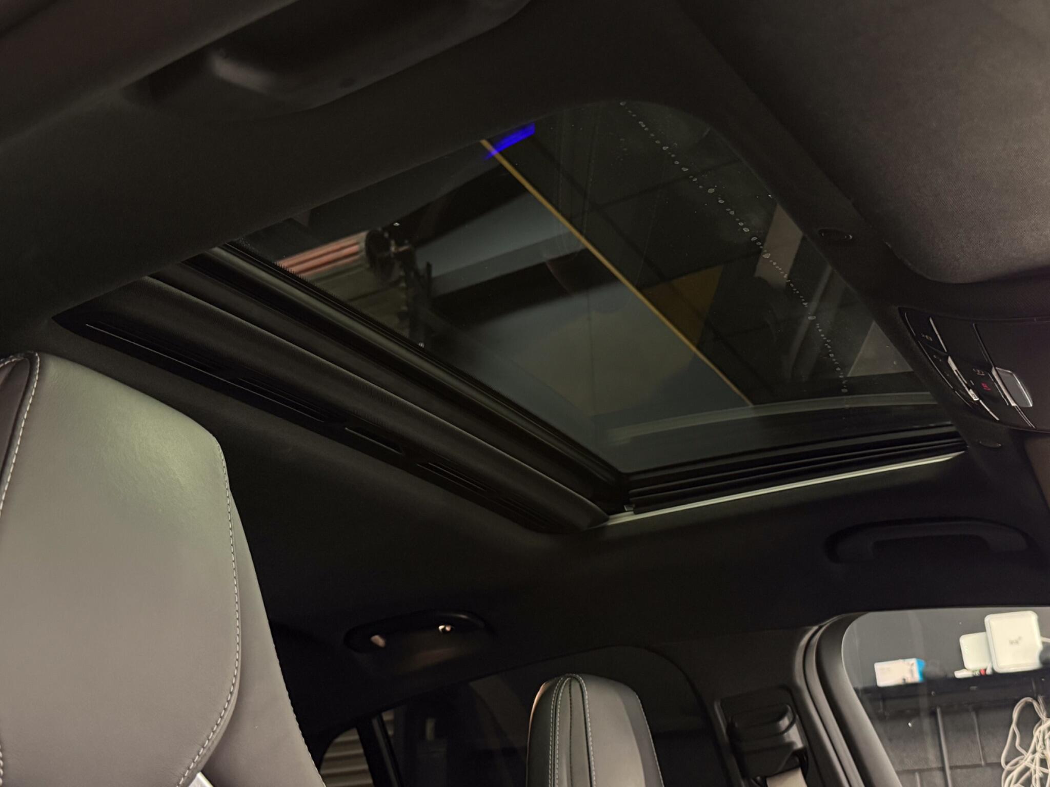 Mercedes-Benz GLC view 45