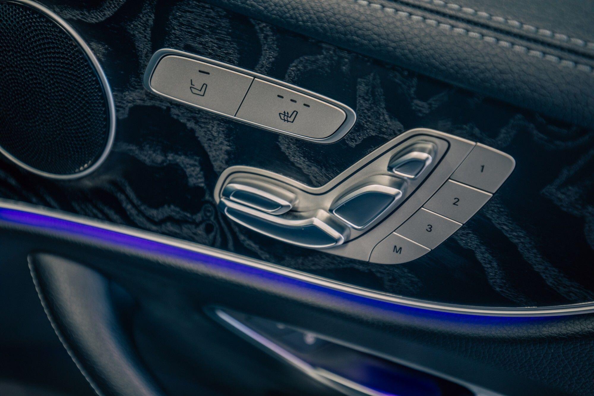 Mercedes-Benz E-Class view 9