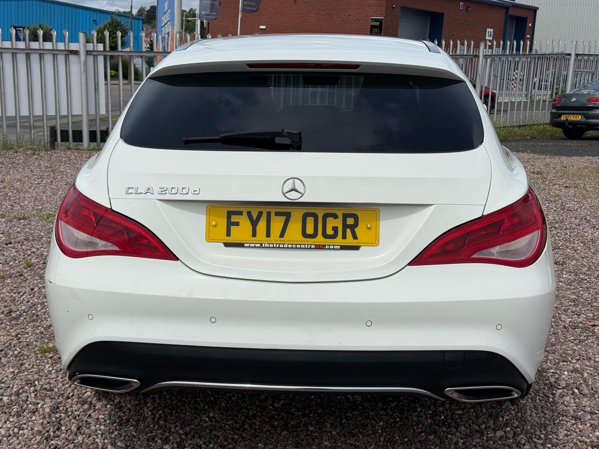 Mercedes-Benz Cla view 13