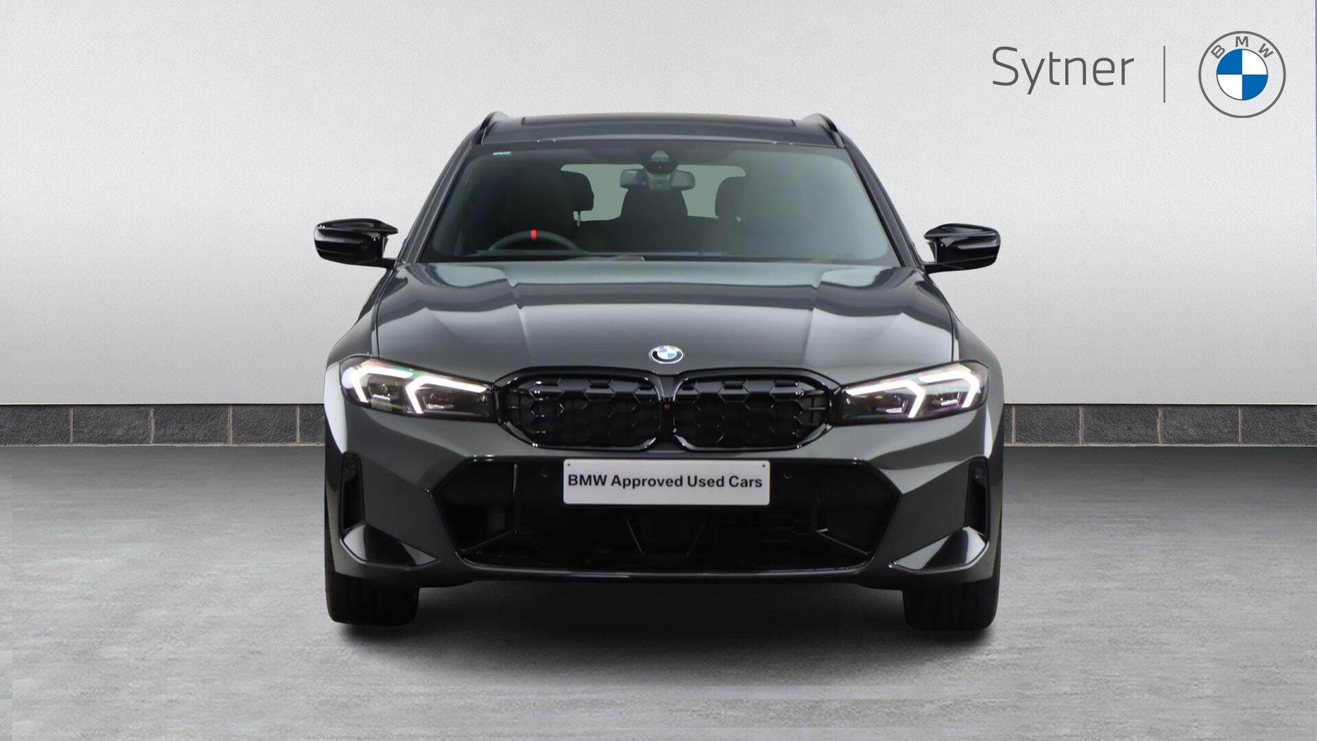BMW 3 Series view 16
