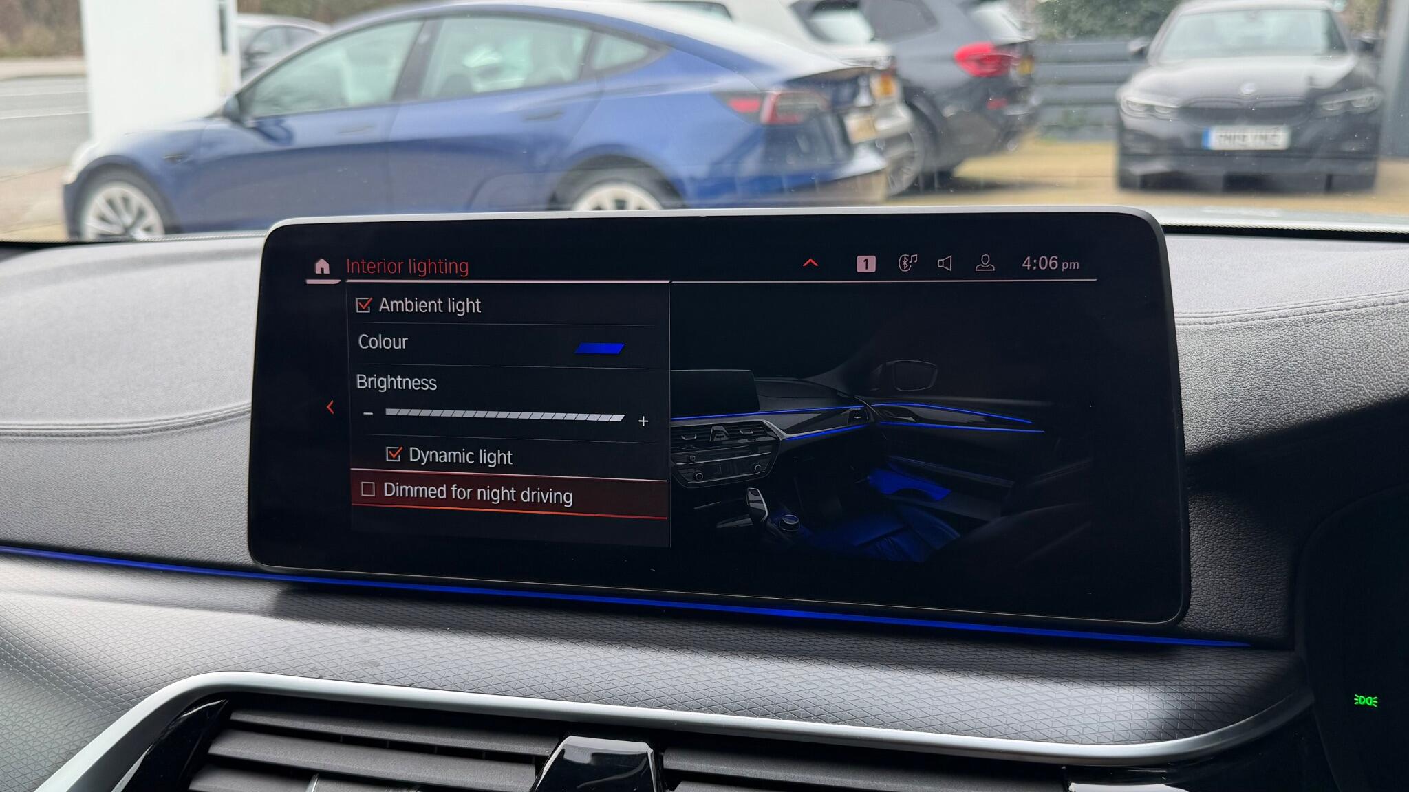 BMW 5 Series view 19