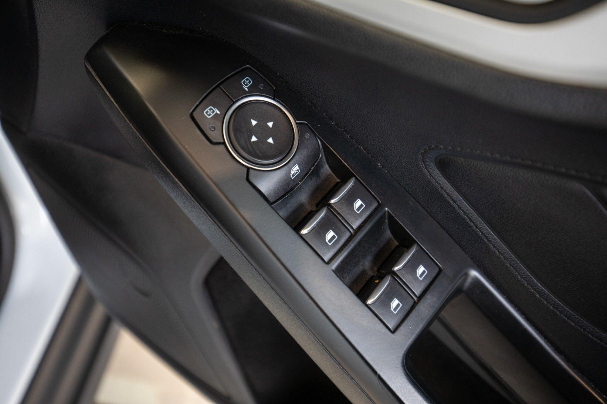 Ford Focus view 13