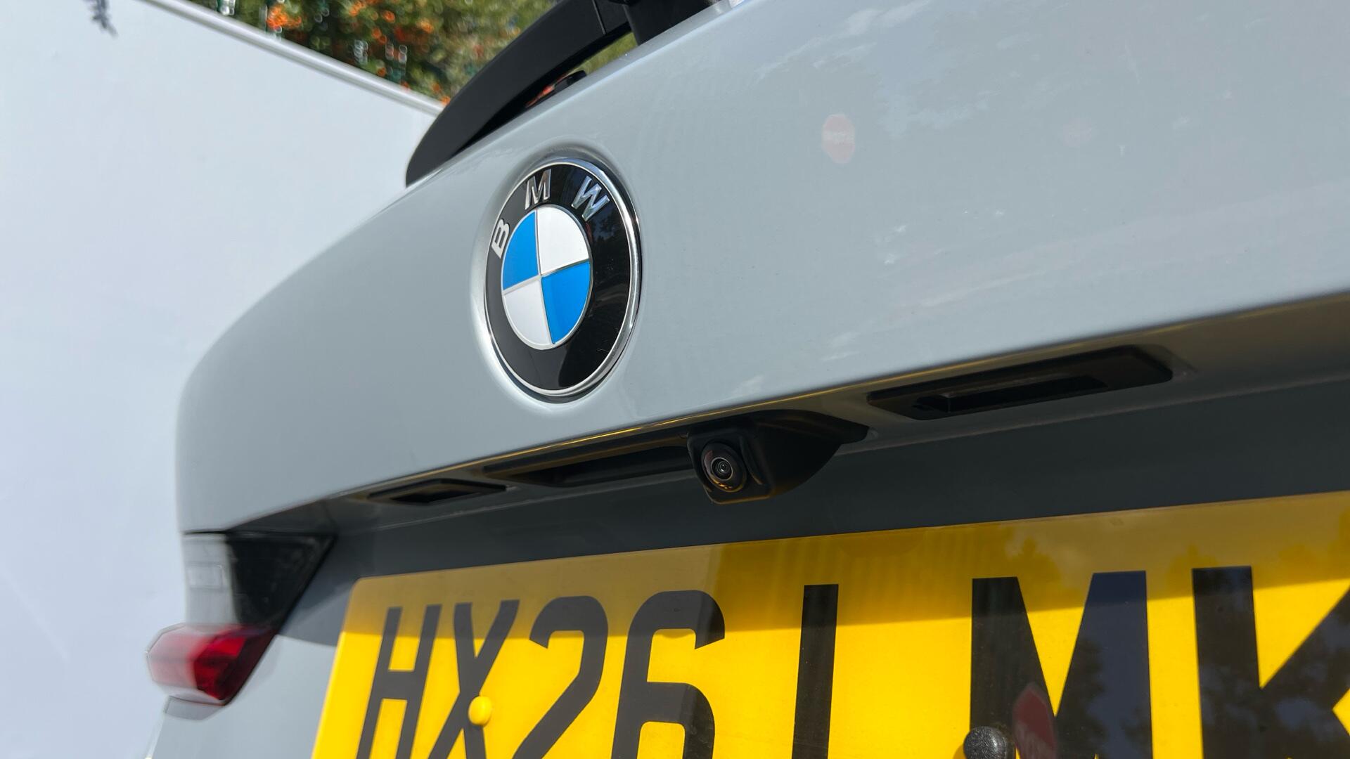 BMW 3 Series view 29